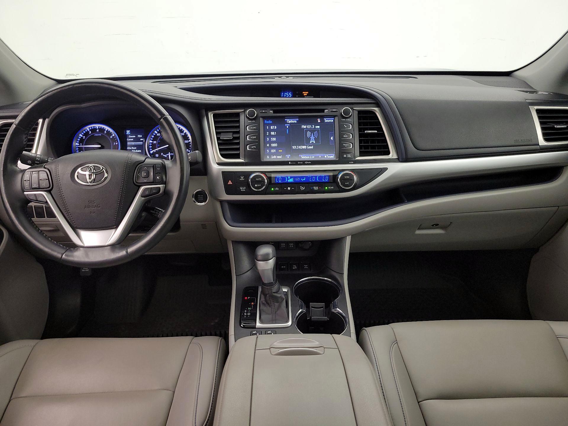 Thumbnail: 2019 Toyota Highlander - 9