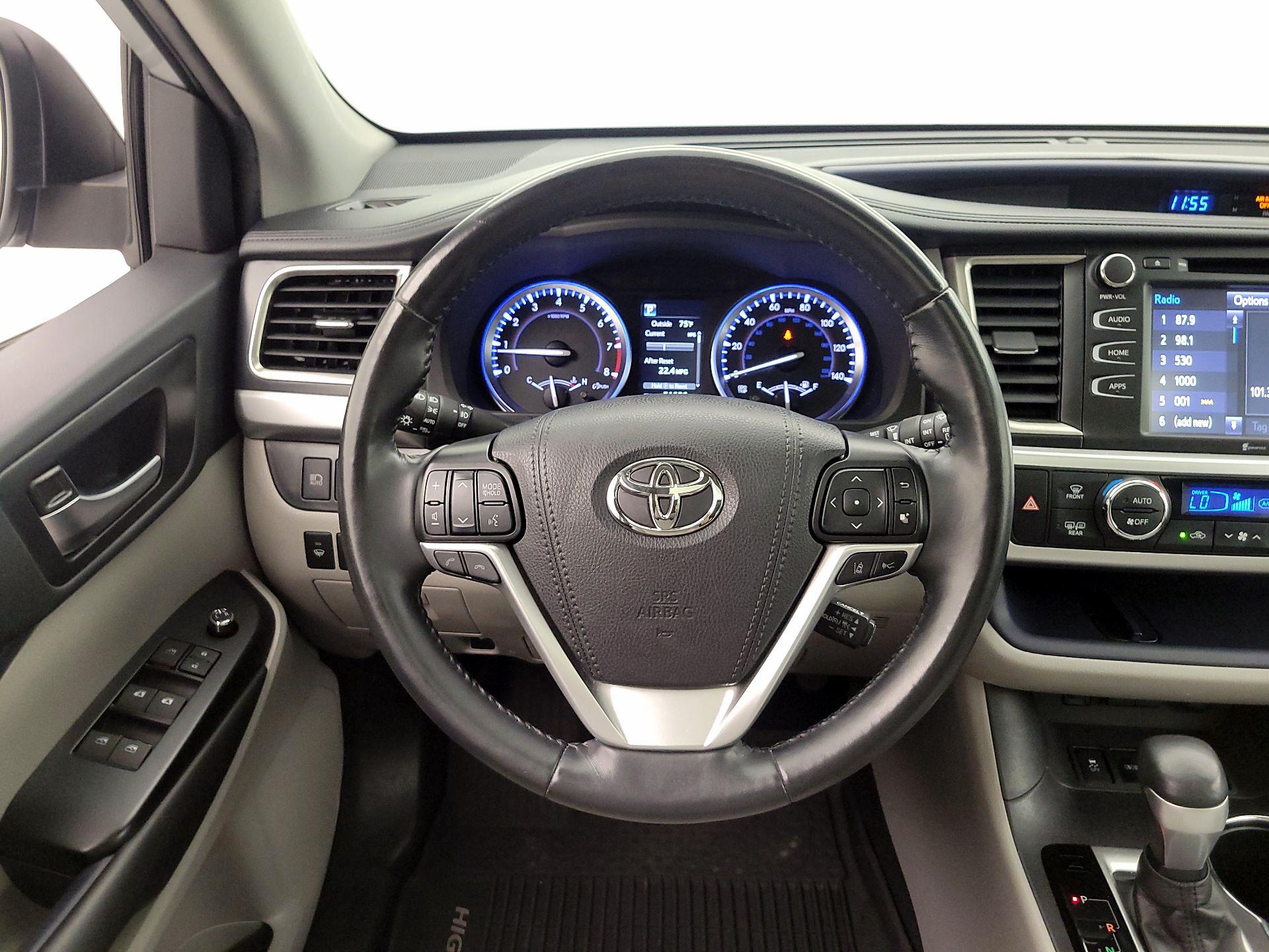 Thumbnail: 2019 Toyota Highlander - 10
