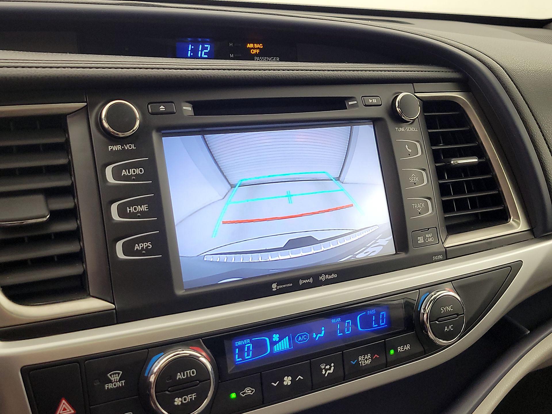 Thumbnail: 2019 Toyota Highlander - 14