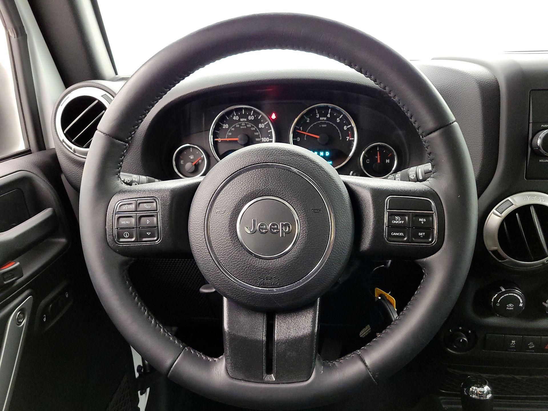 Thumbnail: 2017 Jeep Wrangler - 10