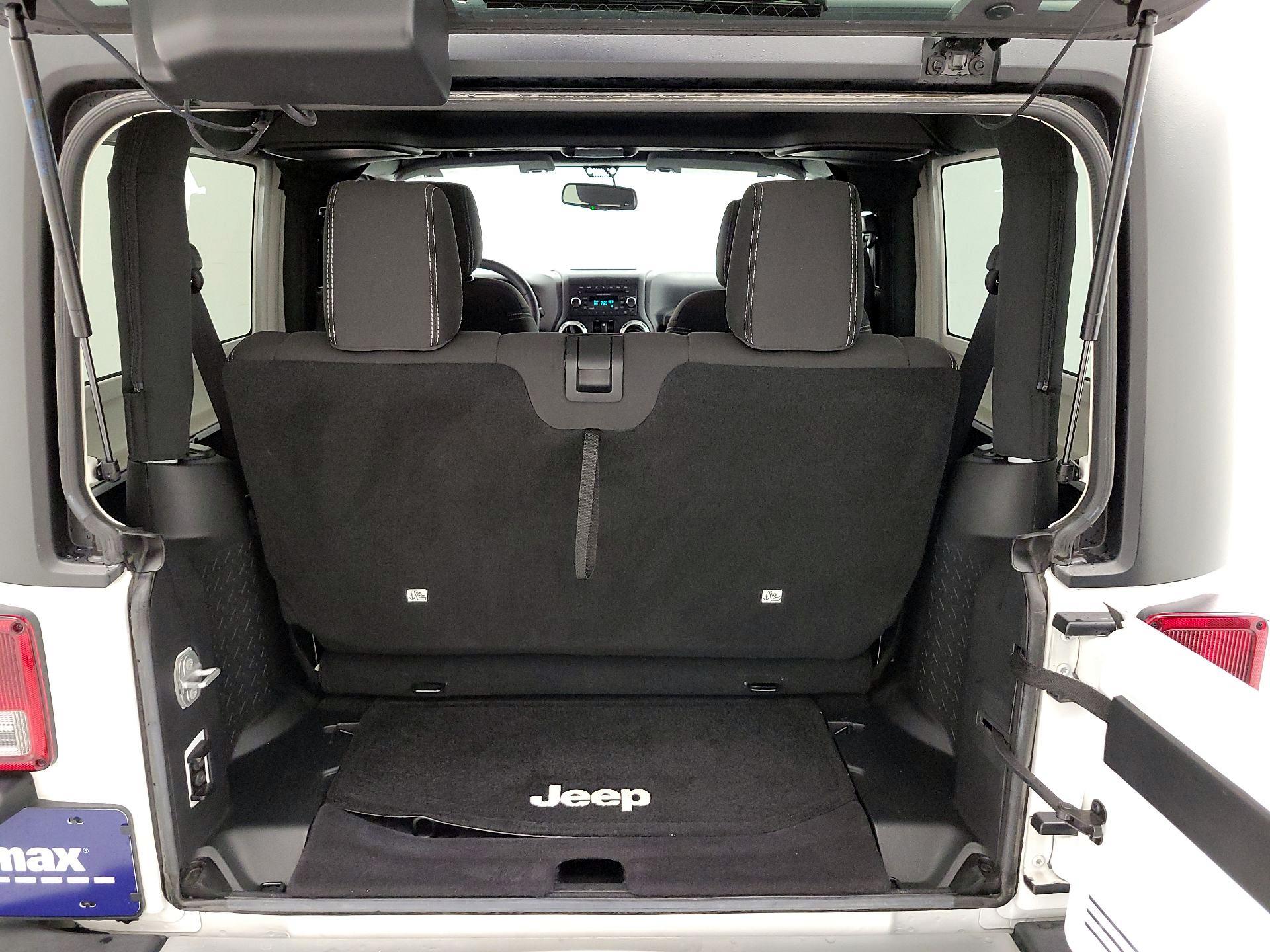 Thumbnail: 2017 Jeep Wrangler - 18