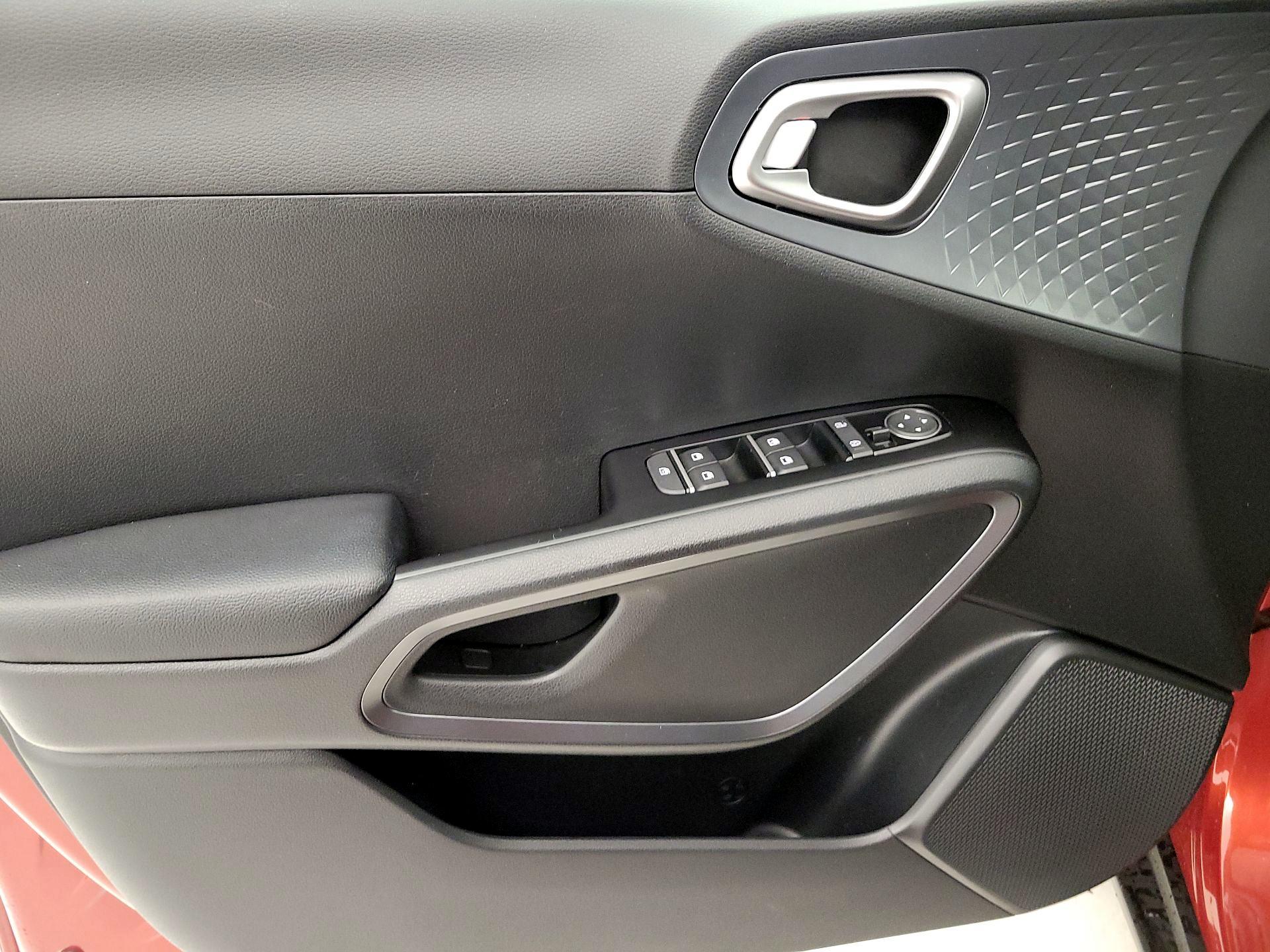 Thumbnail: 2021 Kia Soul - 12
