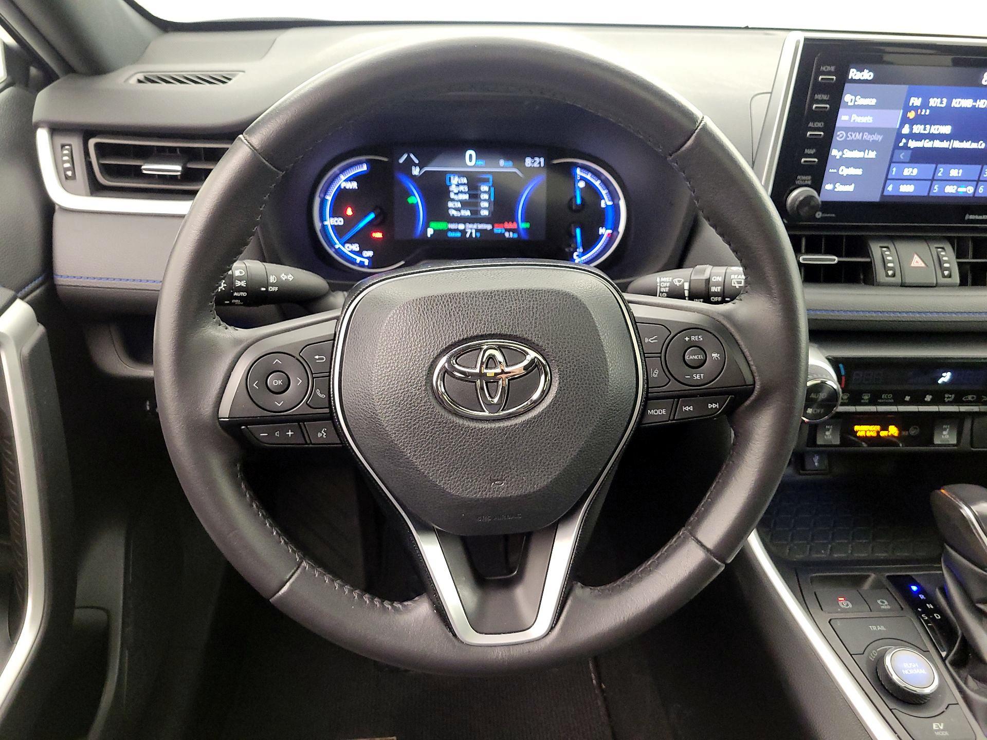 Thumbnail: 2021 Toyota RAV4 - 10
