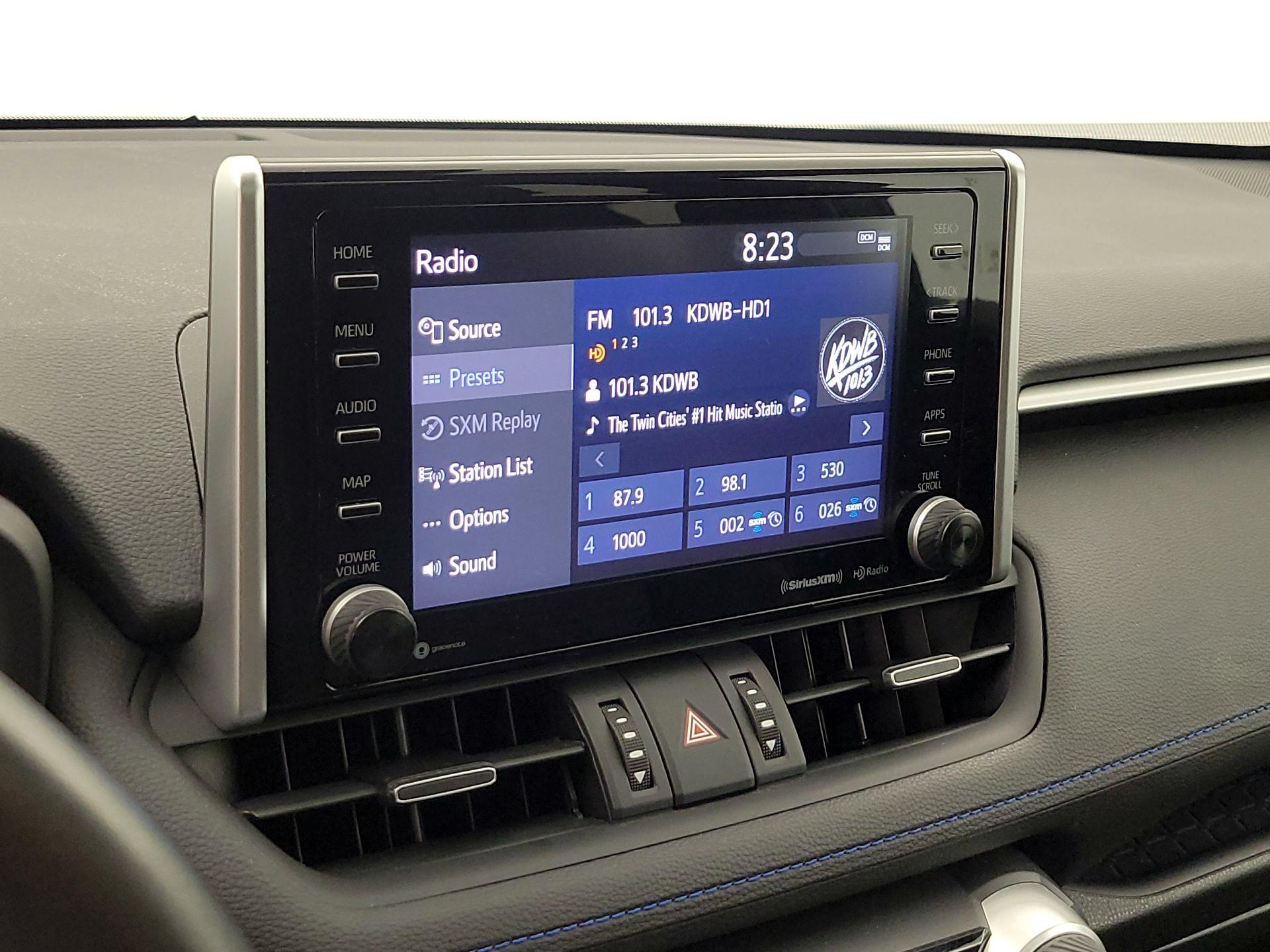 Thumbnail: 2021 Toyota RAV4 - 15