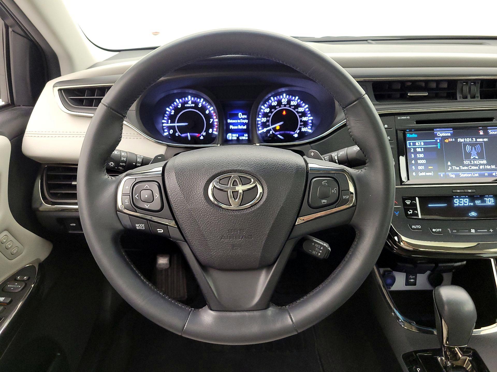 Thumbnail: 2015 Toyota Avalon - 10