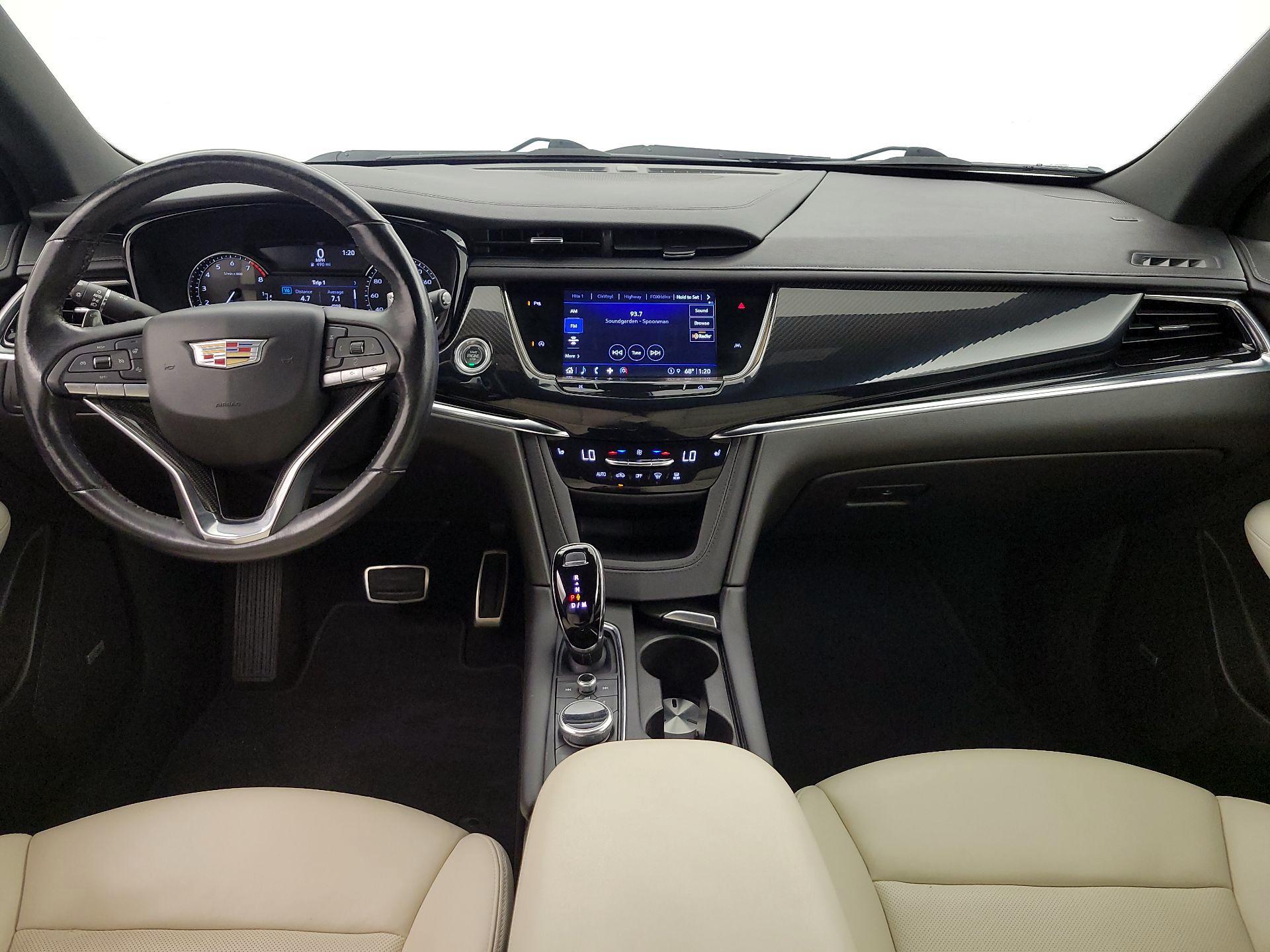 Thumbnail: 2022 Cadillac XT6 - 9