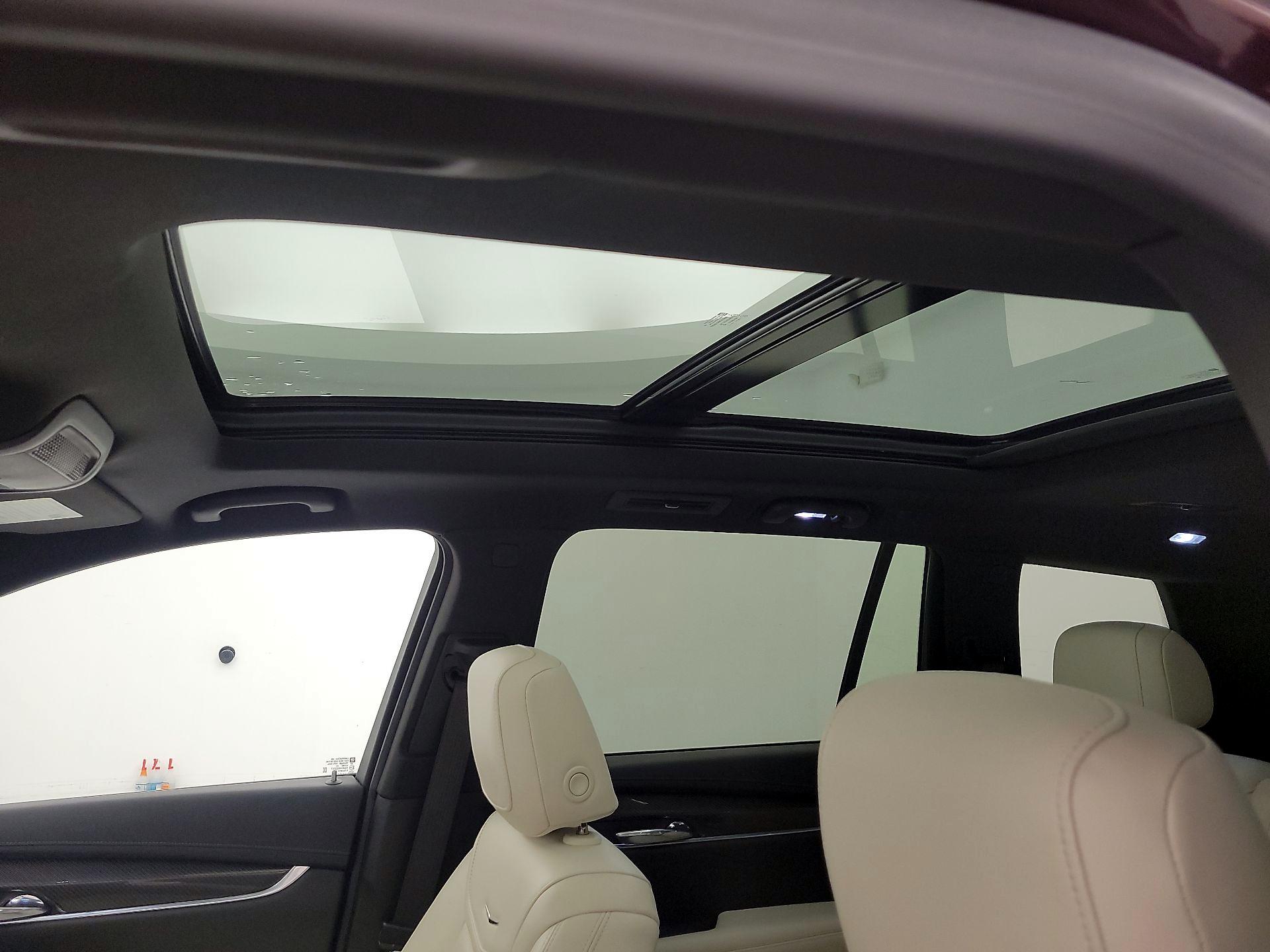 Thumbnail: 2022 Cadillac XT6 - 19