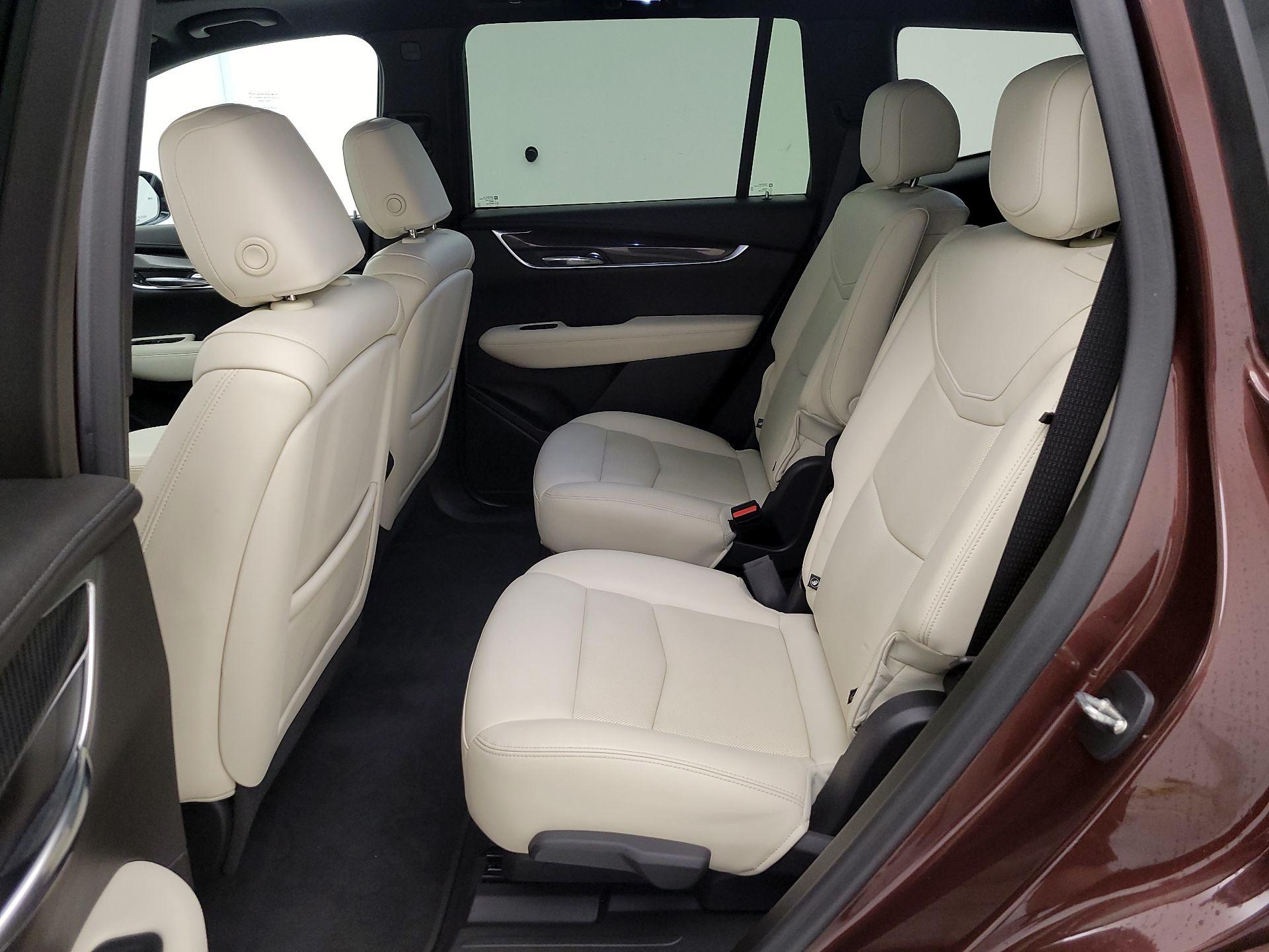 Thumbnail: 2022 Cadillac XT6 - 20