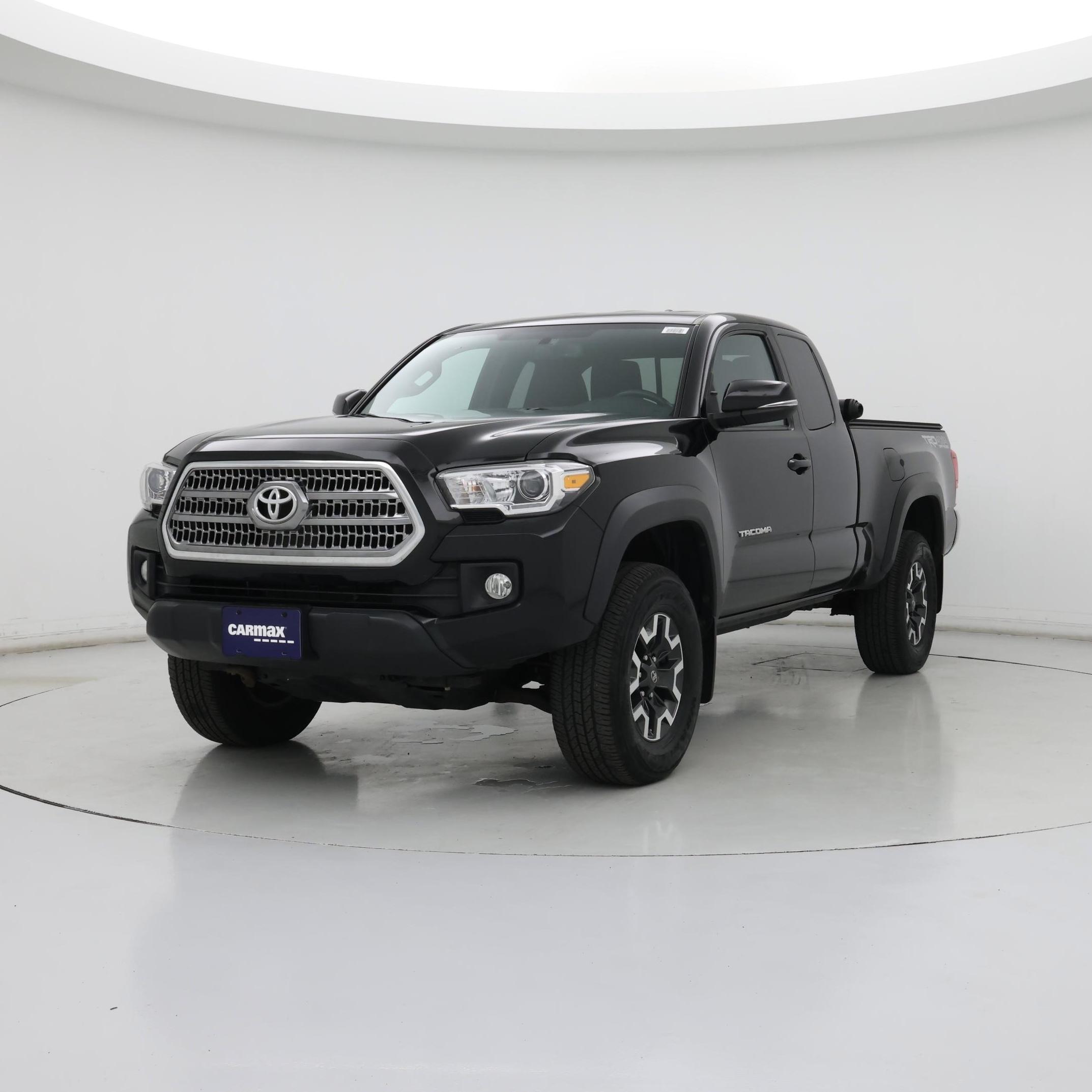 Thumbnail: 2016 Toyota Tacoma - 4