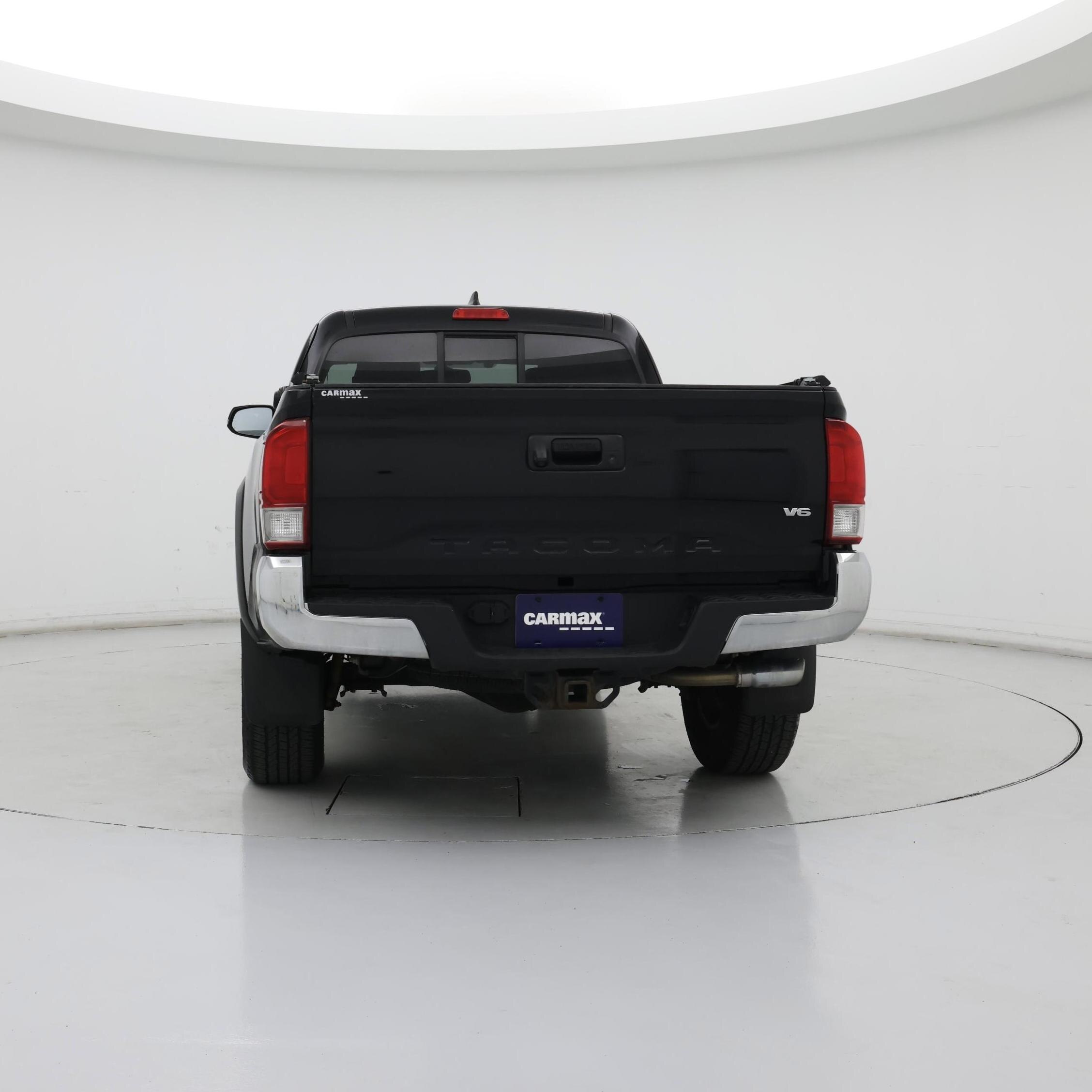 Thumbnail: 2016 Toyota Tacoma - 6