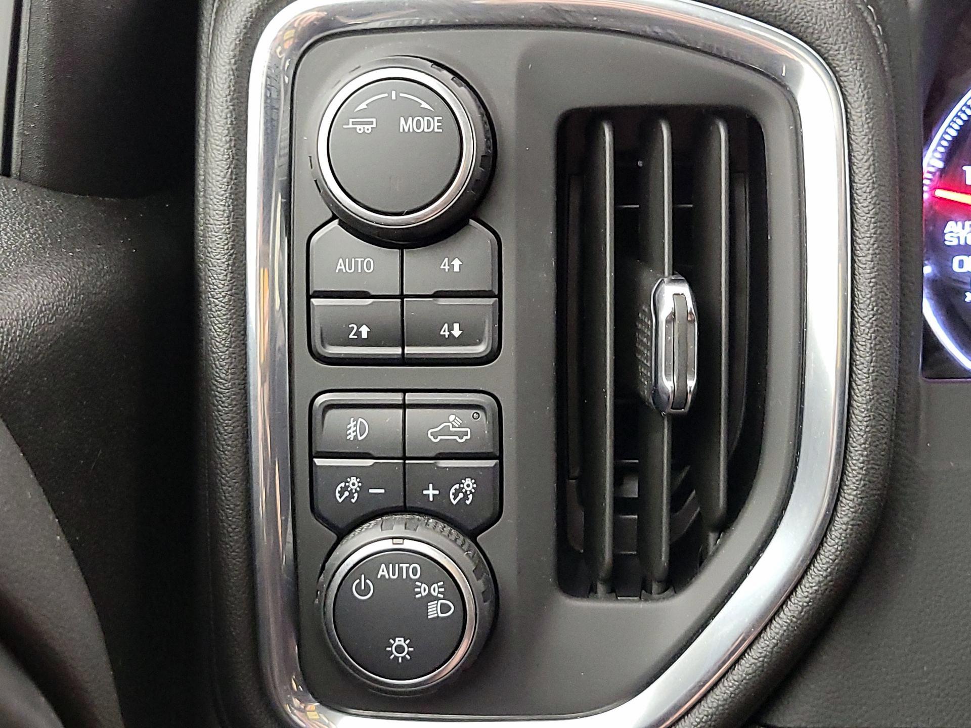 Thumbnail: 2021 Chevrolet Silverado 1500 - 13