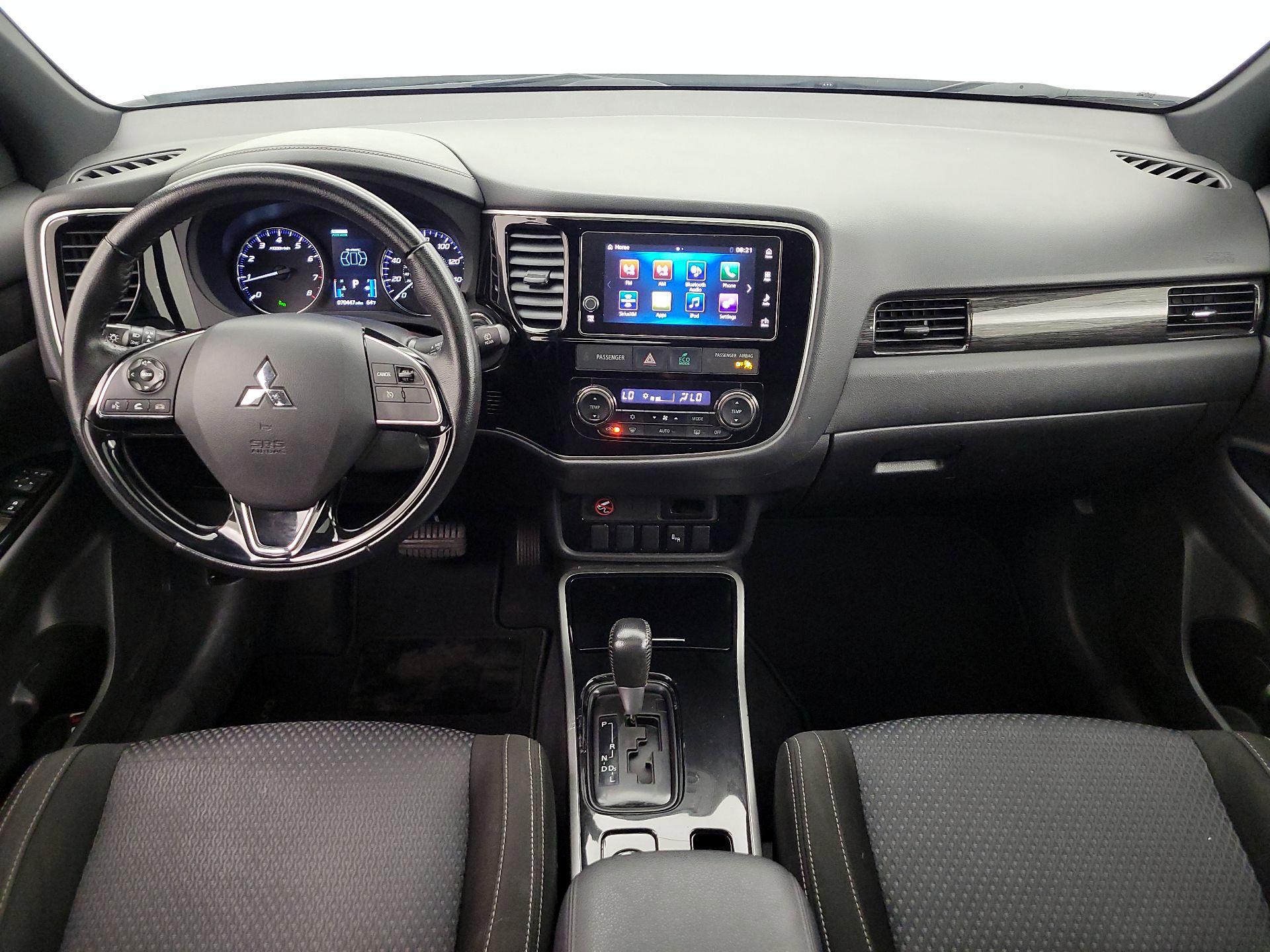 Thumbnail: 2018 Mitsubishi Outlander - 9