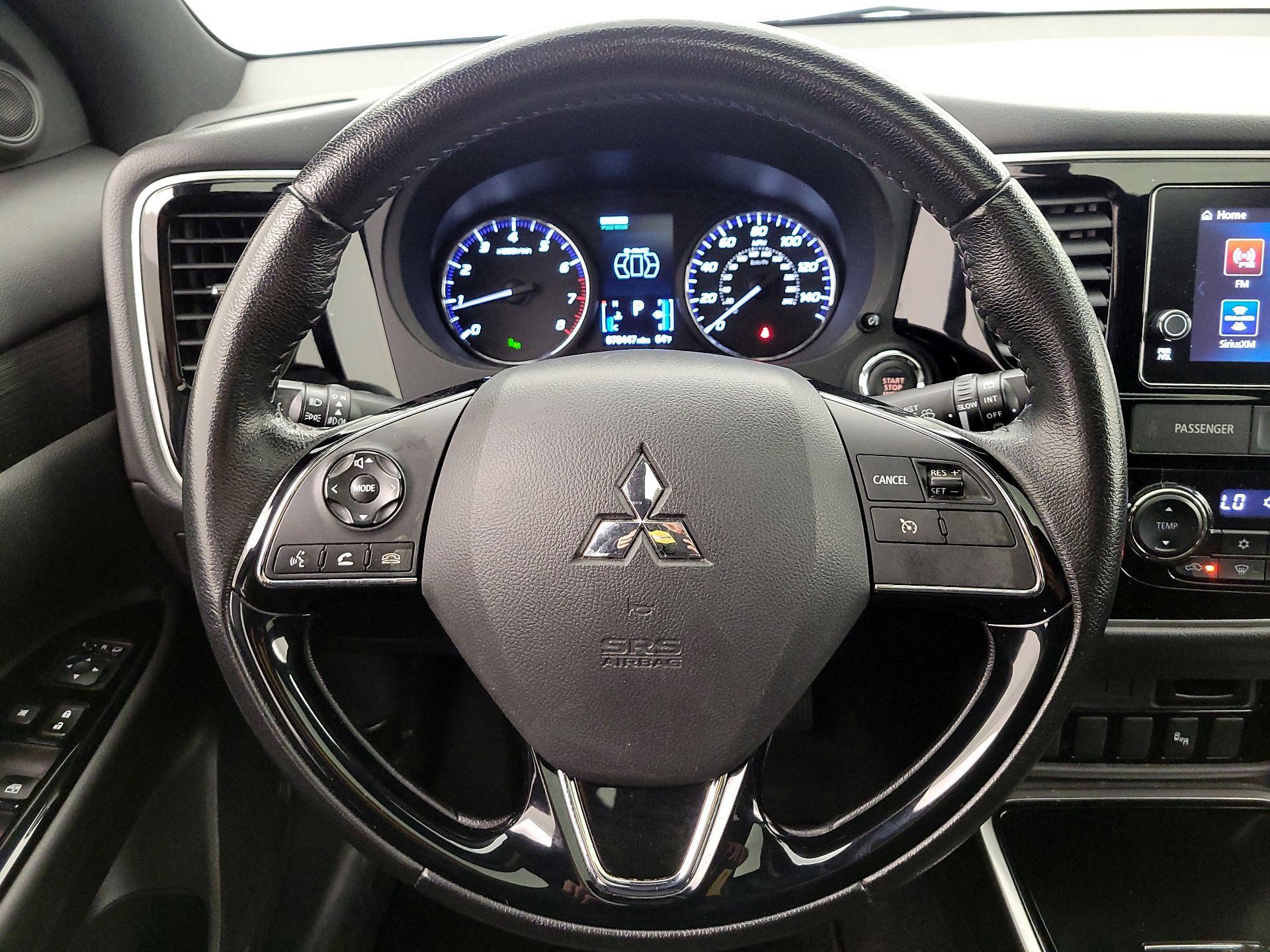 Thumbnail: 2018 Mitsubishi Outlander - 10