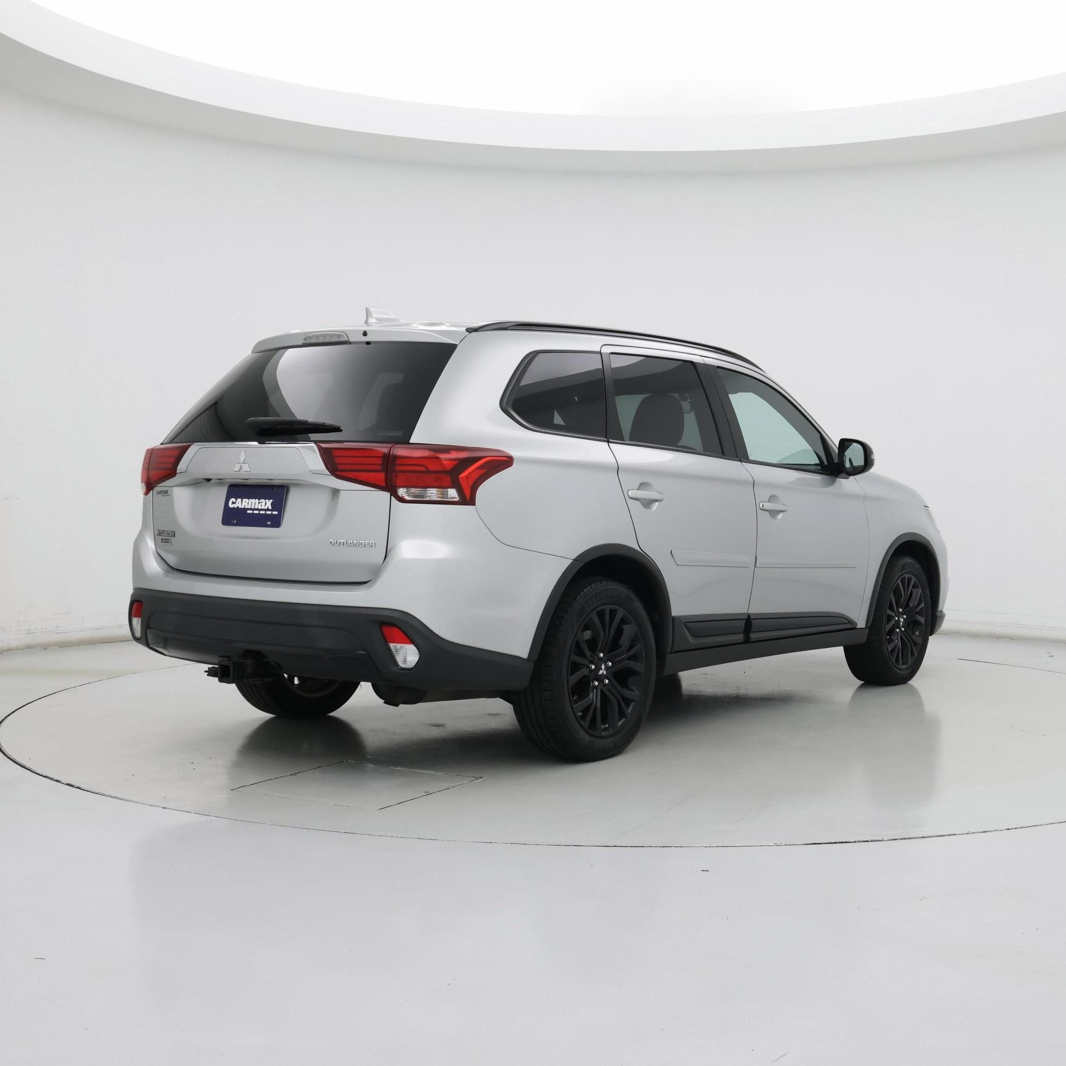 Thumbnail: 2018 Mitsubishi Outlander - 8