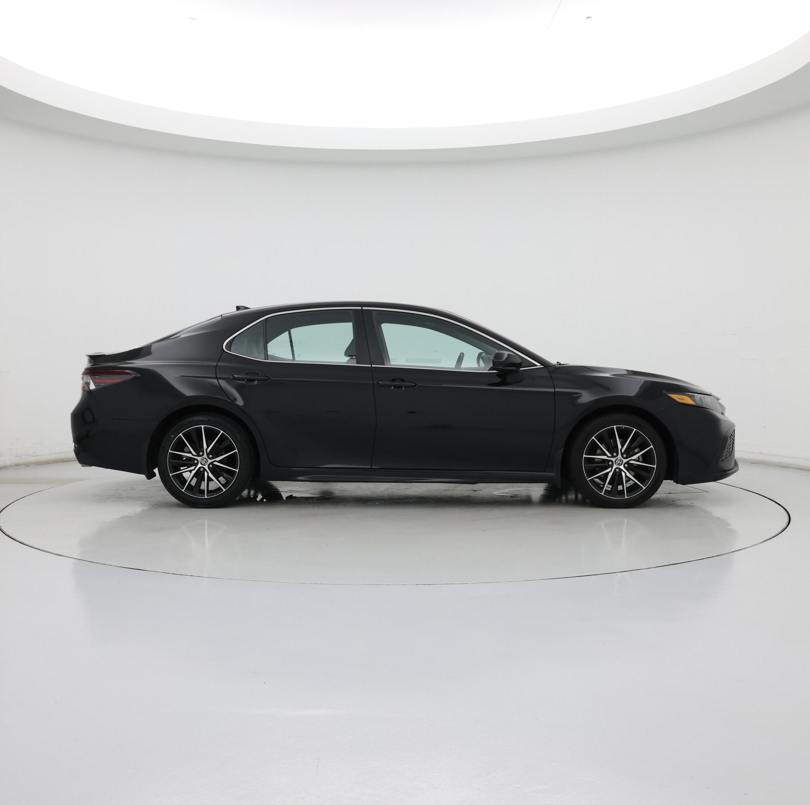 Thumbnail: 2021 Toyota Camry - 7