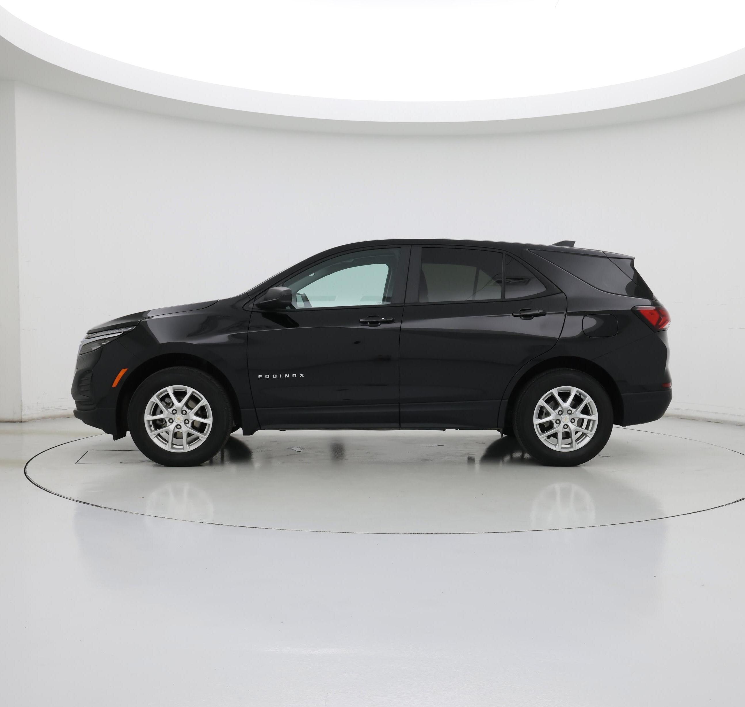 Thumbnail: 2023 Chevrolet Equinox - 3
