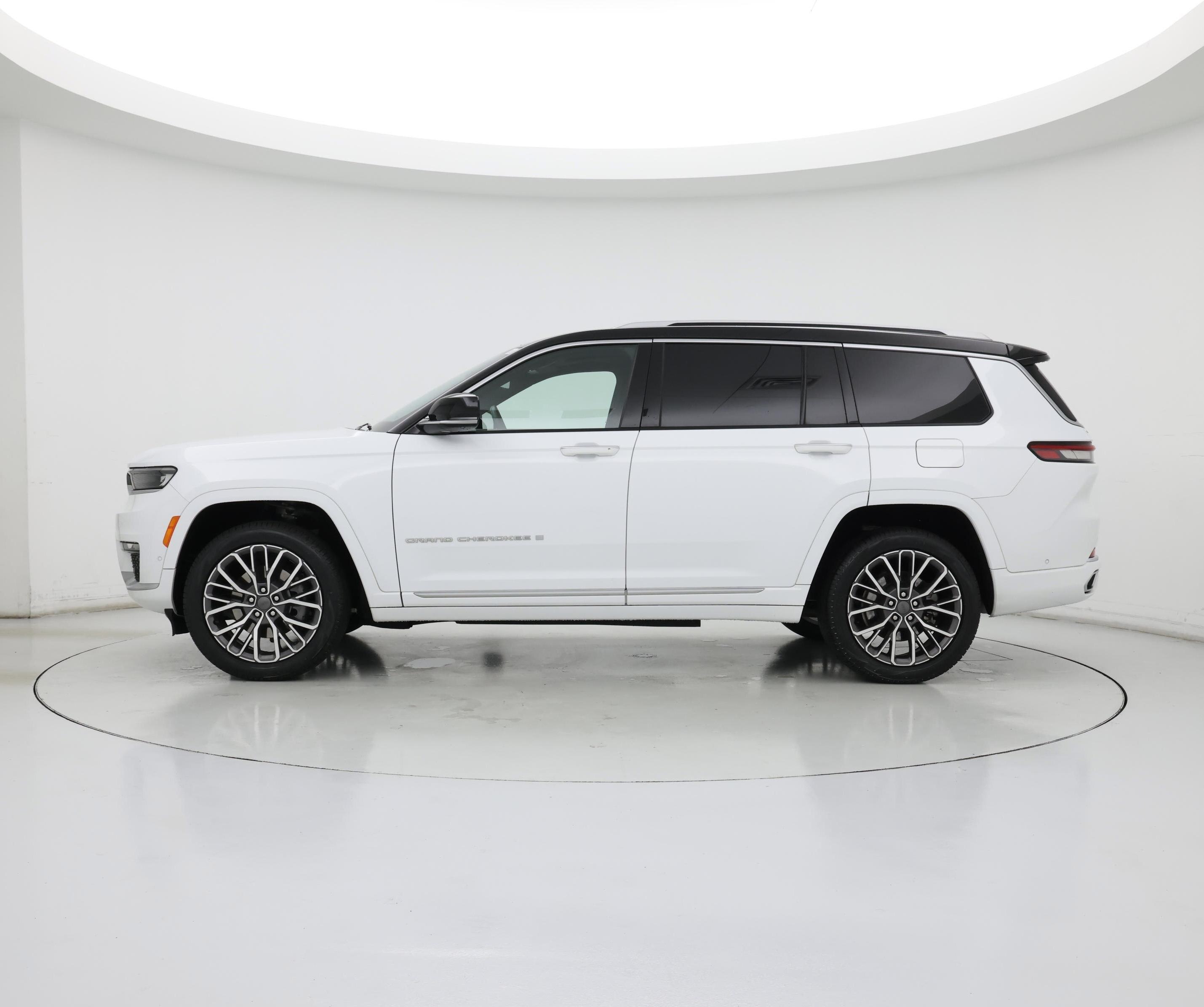 Thumbnail: 2022 Jeep Grand Cherokee L - 3