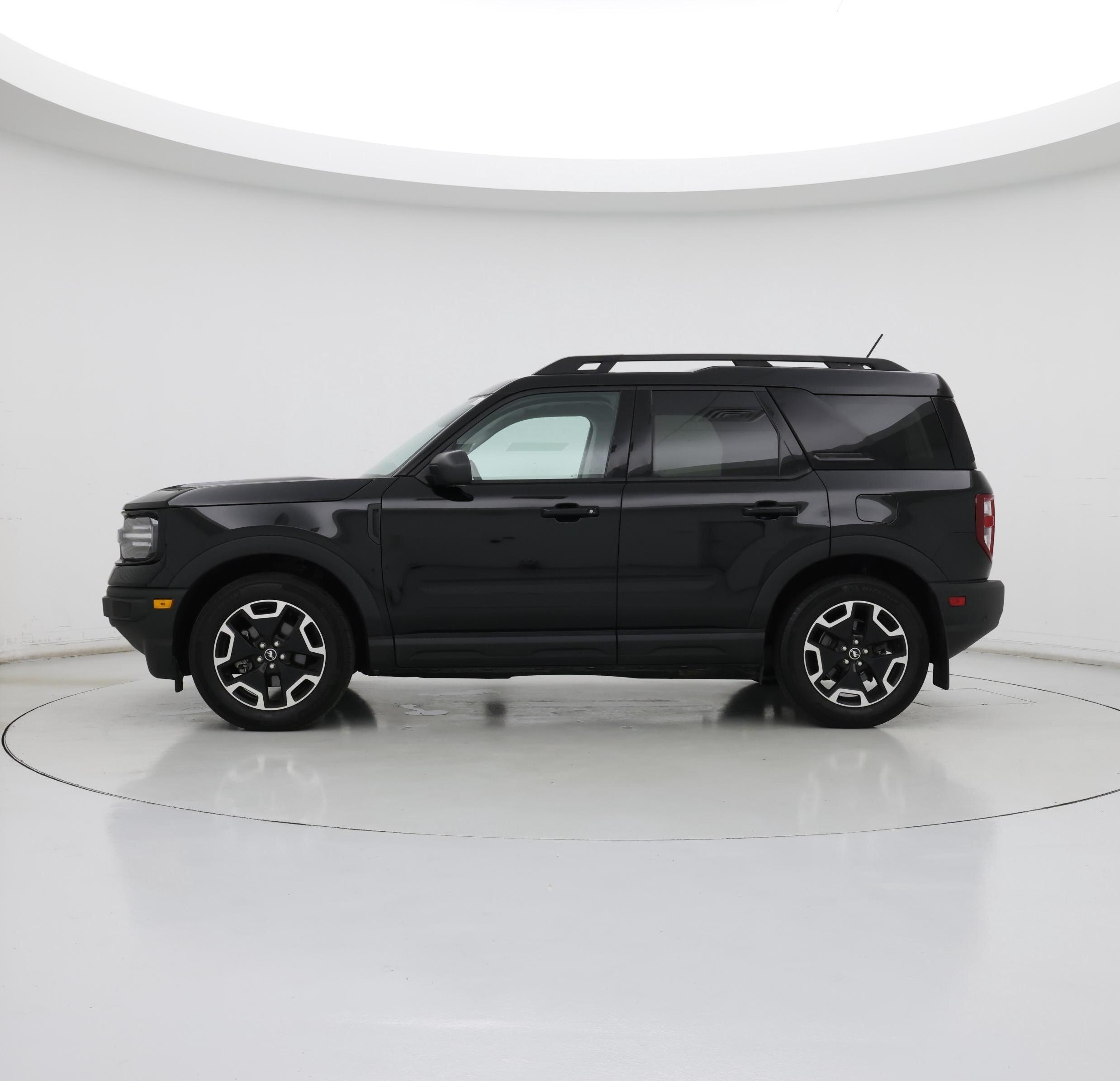 Thumbnail: 2023 Ford Bronco Sport - 3