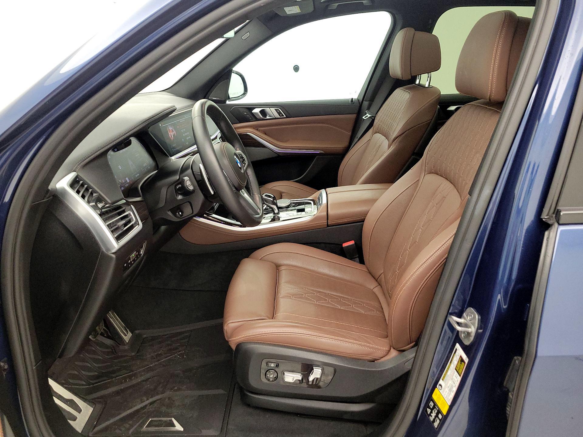 Thumbnail: 2021 BMW X5 - 11