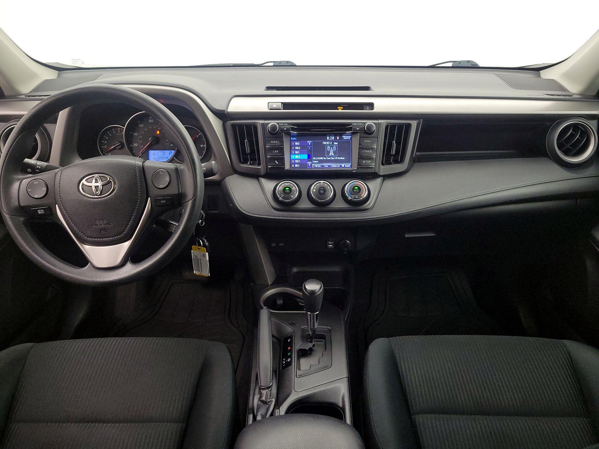 Thumbnail: 2016 Toyota RAV4 - 9