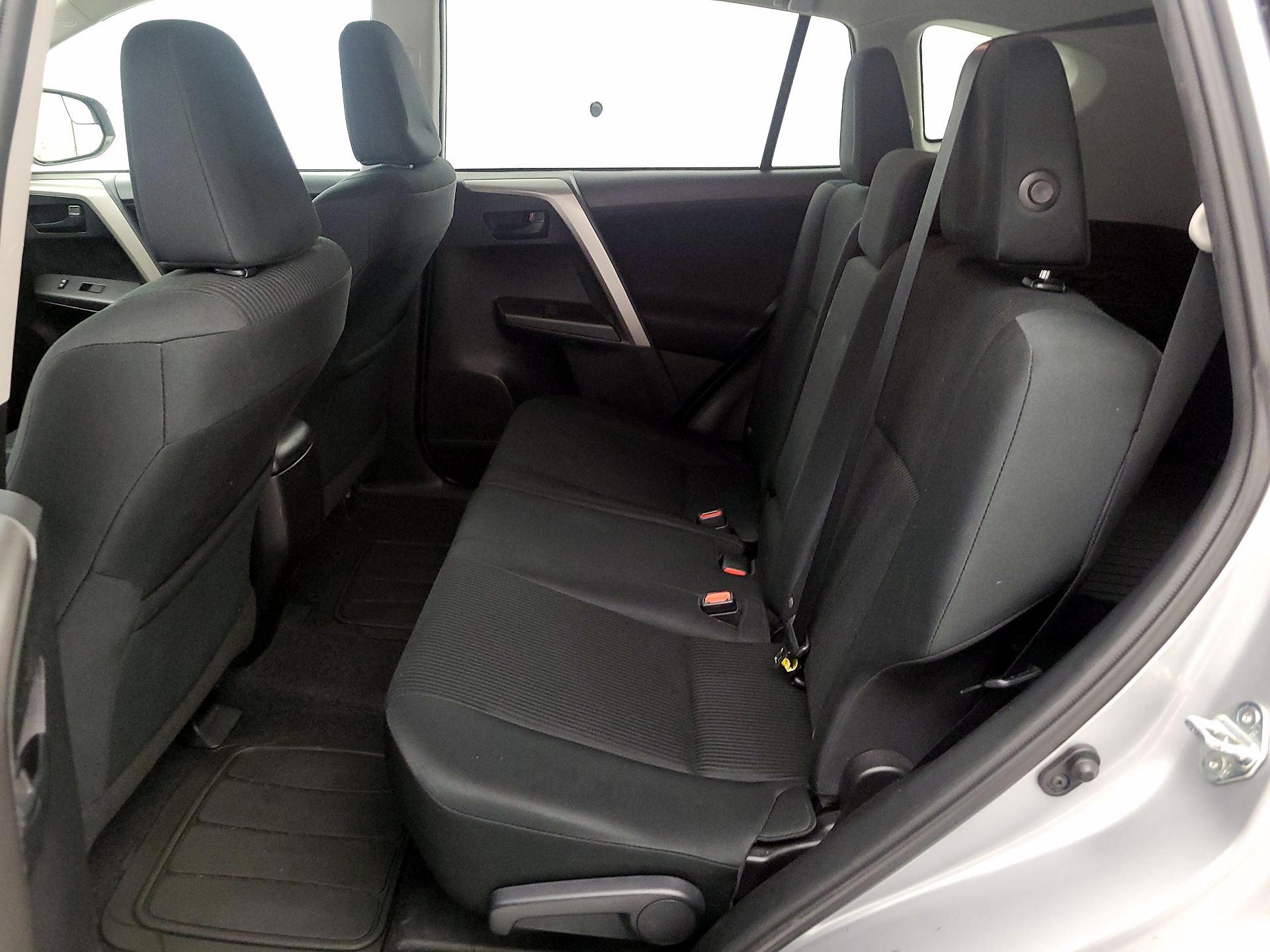Thumbnail: 2016 Toyota RAV4 - 19