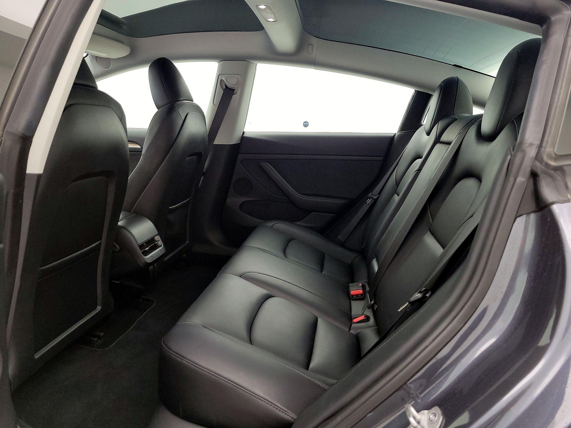 Thumbnail: 2023 Tesla Model 3 - 19
