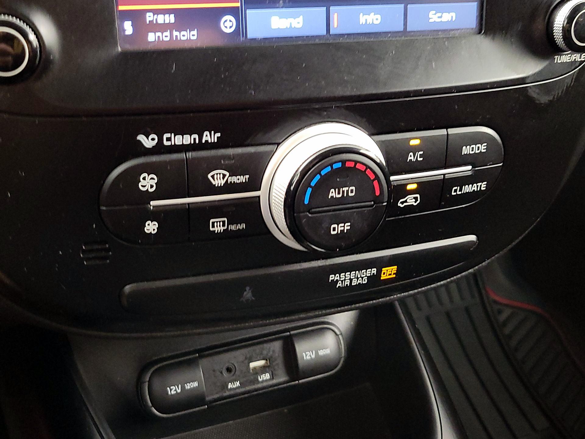 Thumbnail: 2019 Kia Soul - 16