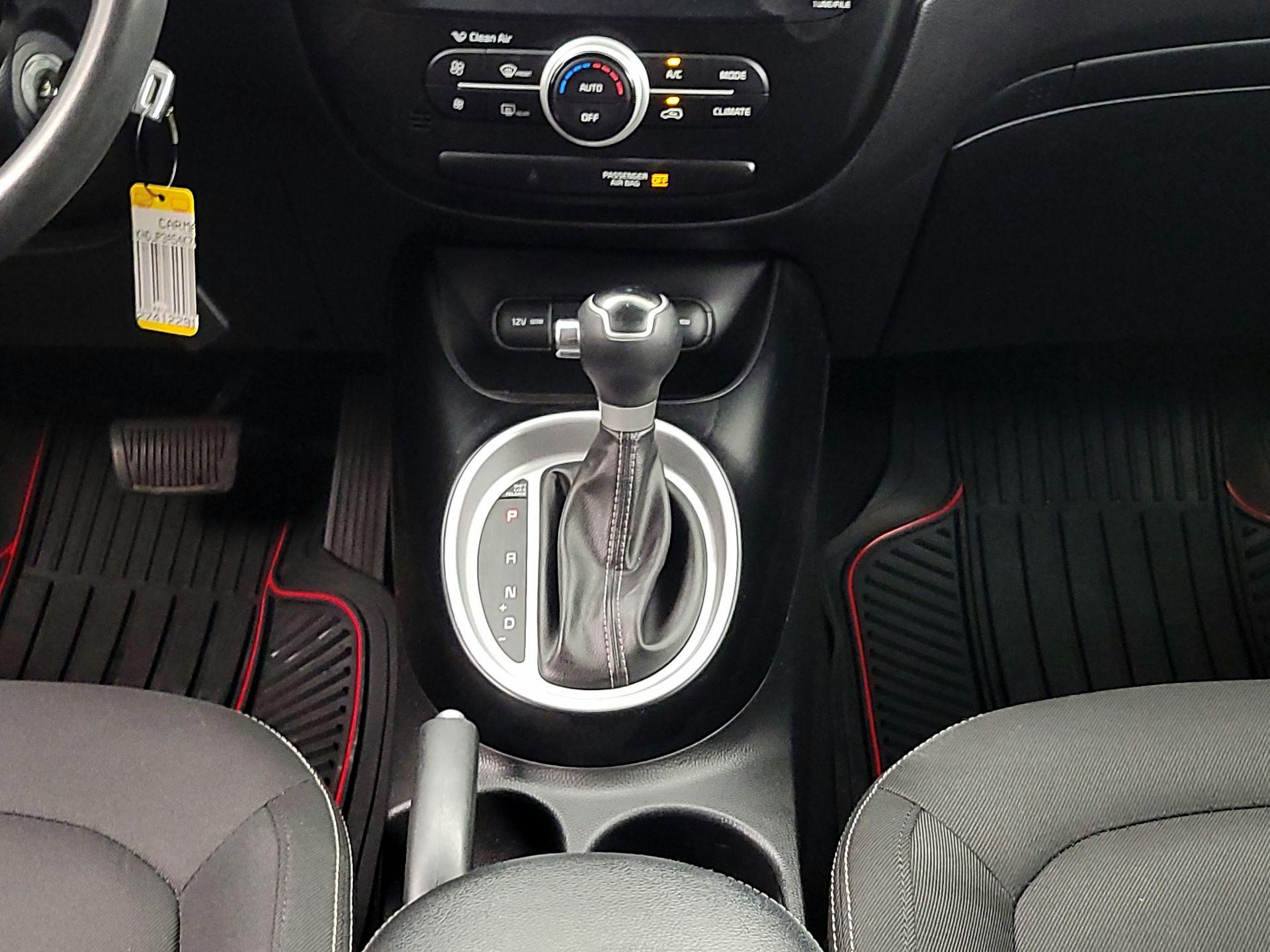 Thumbnail: 2019 Kia Soul - 17