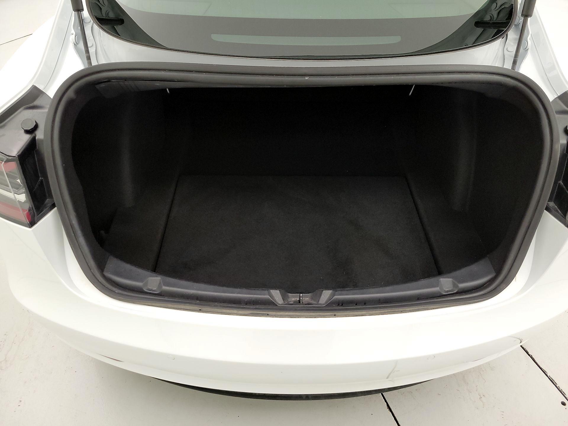 Thumbnail: 2020 Tesla Model 3 - 20