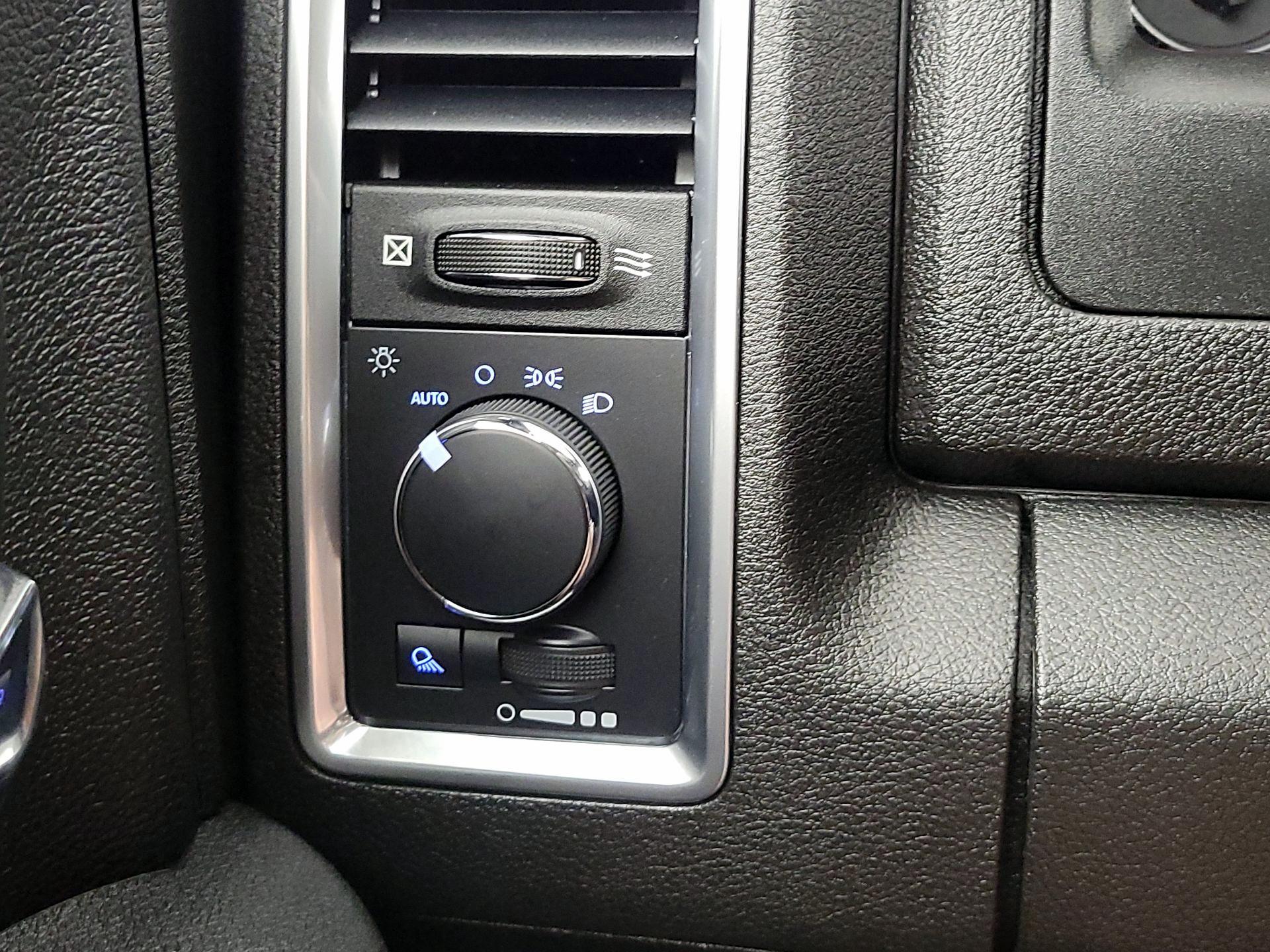 Thumbnail: 2022 RAM 1500 Classic - 13
