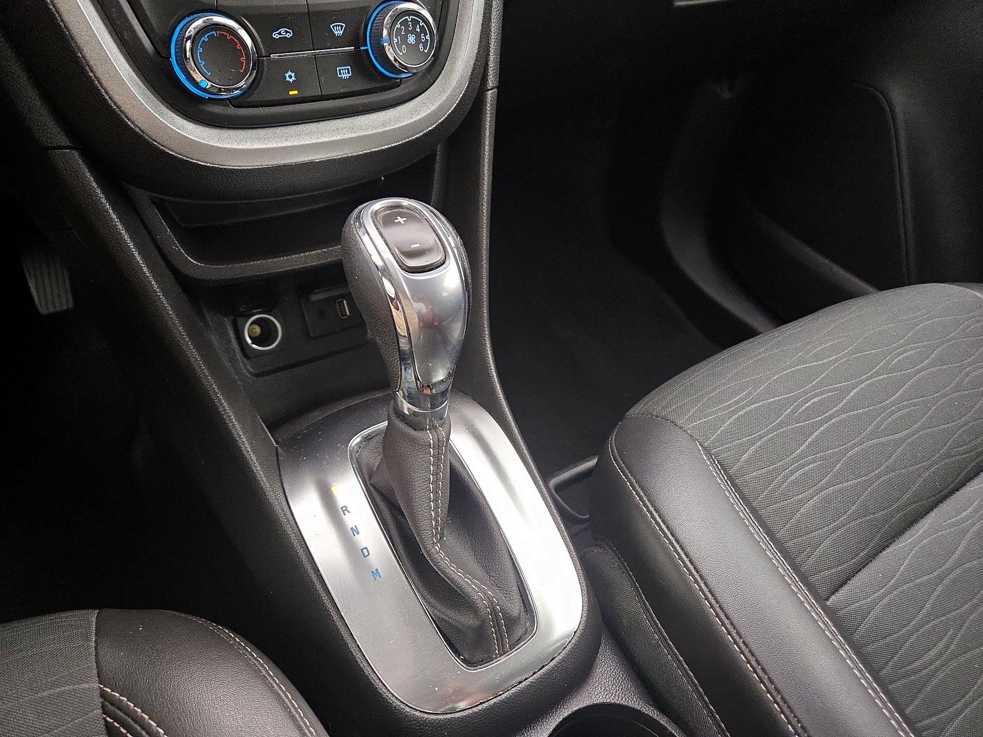 Thumbnail: 2015 Buick Encore - 17