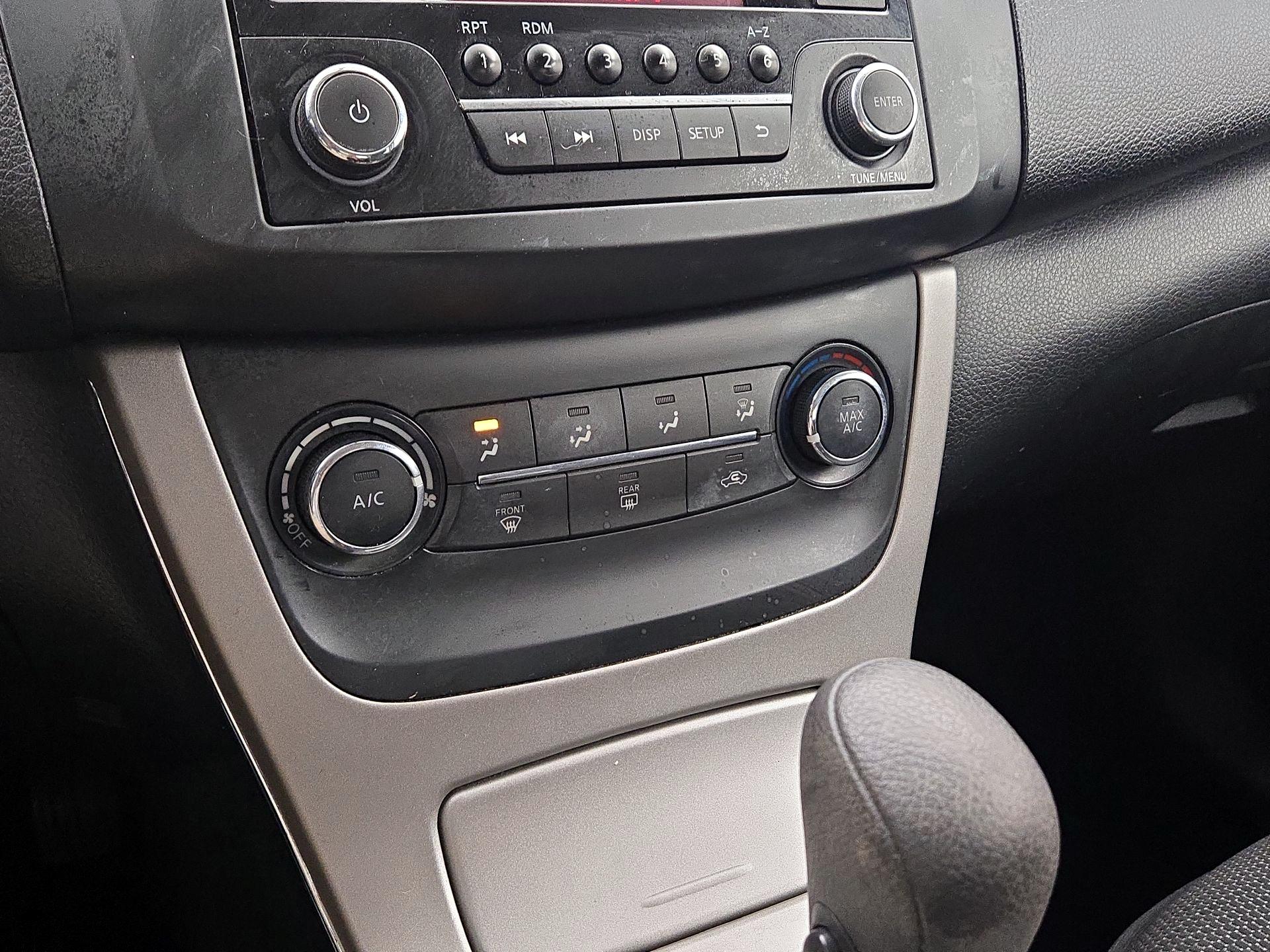 Thumbnail: 2015 Nissan Sentra - 15