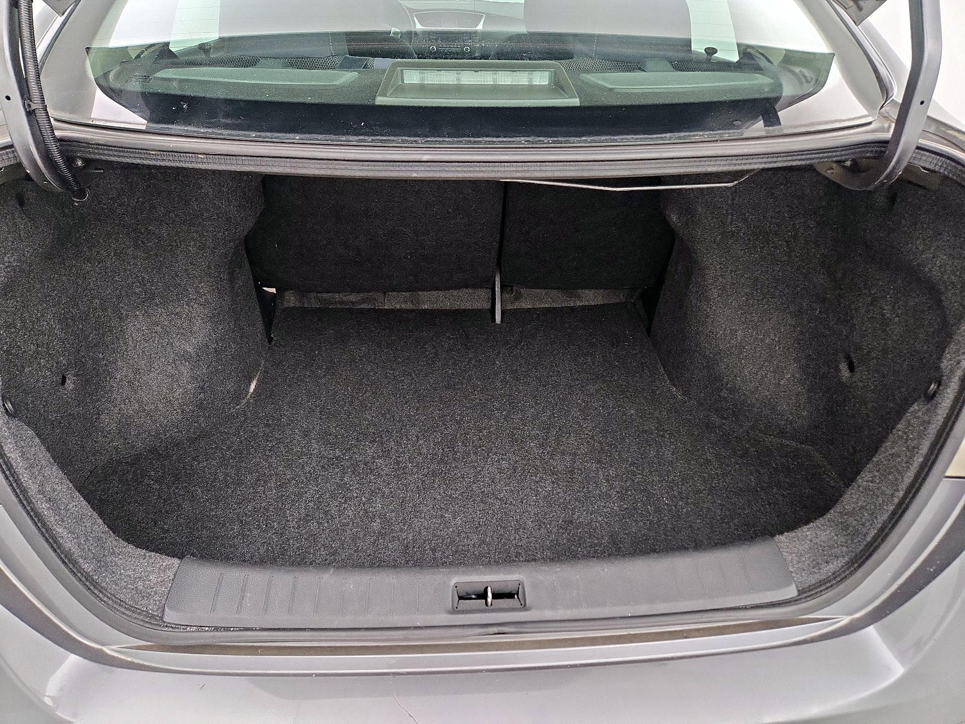 Thumbnail: 2015 Nissan Sentra - 19