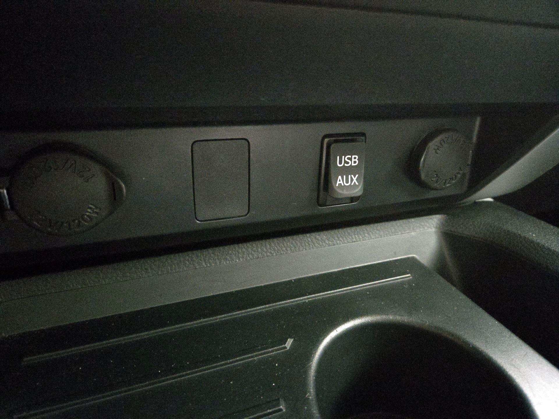 Thumbnail: 2016 Toyota Tundra - 18