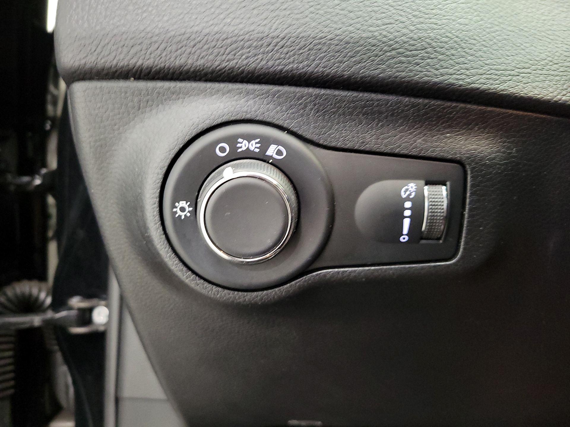 Thumbnail: 2020 Jeep Compass - 13