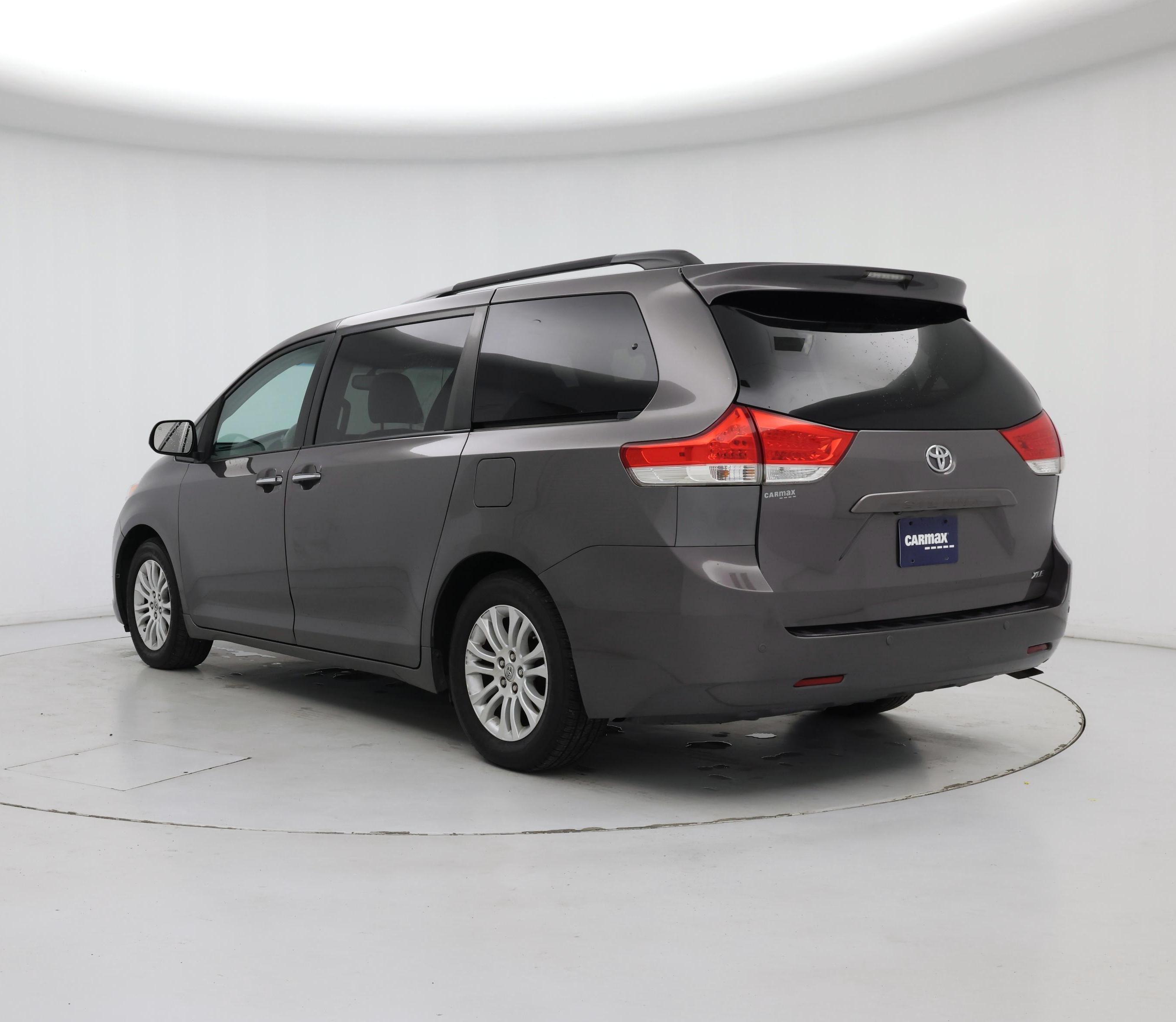 Thumbnail: 2013 Toyota Sienna - 2