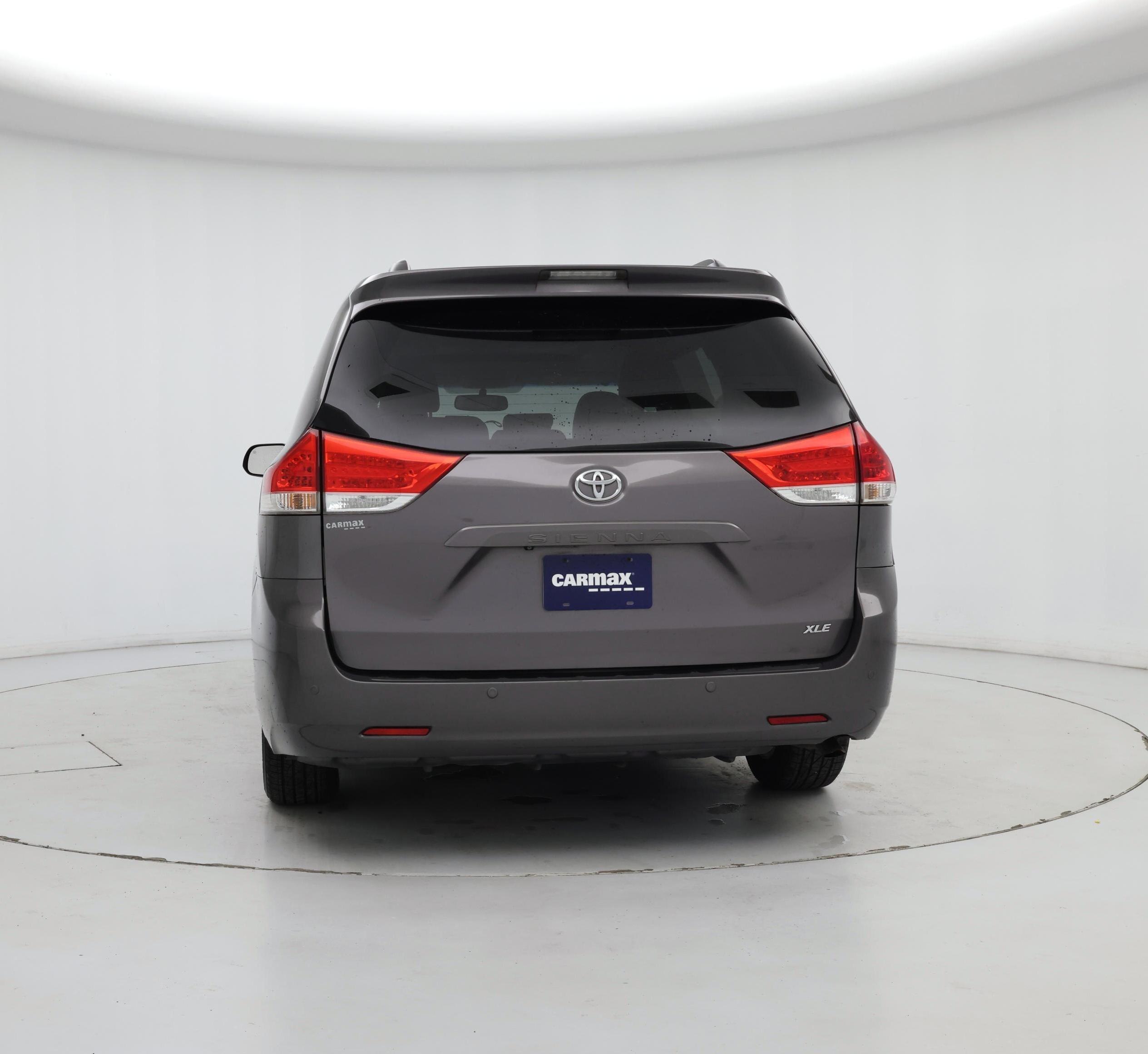 Thumbnail: 2013 Toyota Sienna - 6
