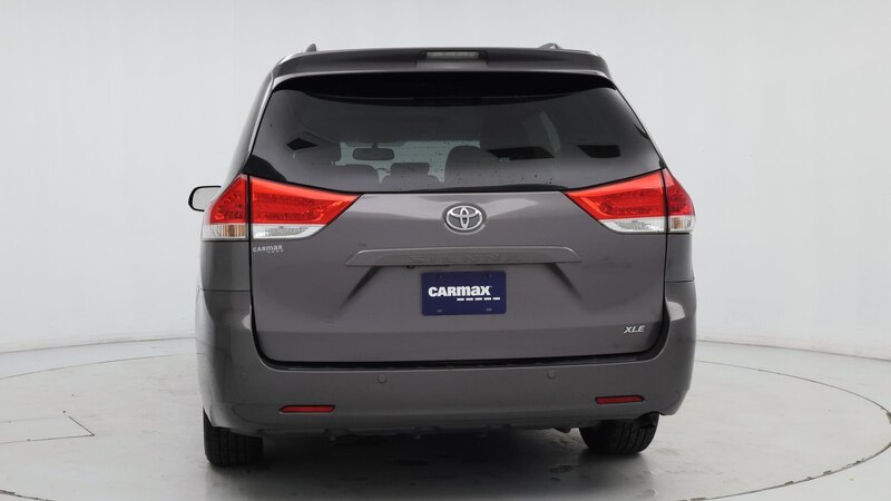 2013 Toyota Sienna XLE 6
