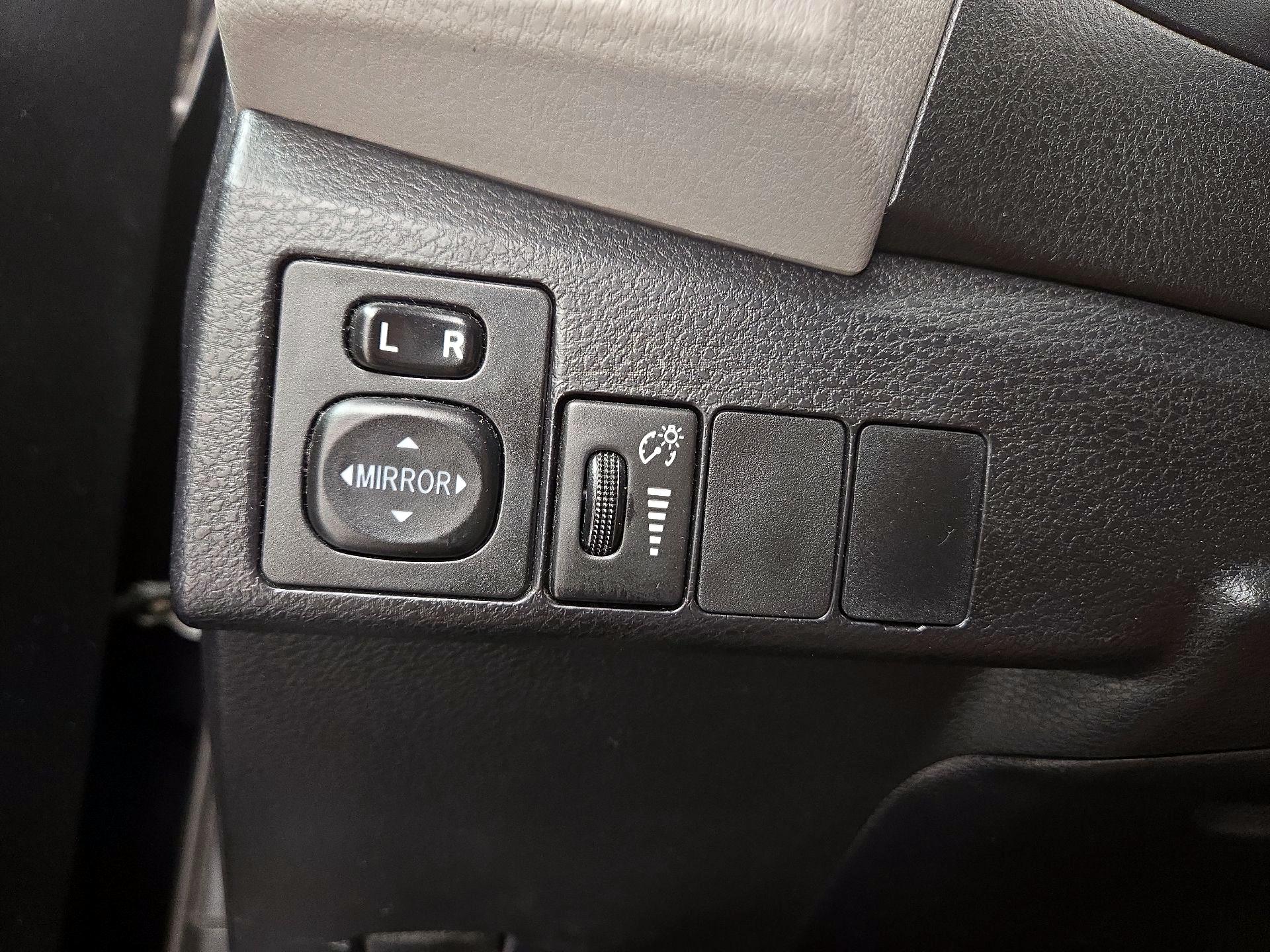 Thumbnail: 2016 Toyota Corolla - 13