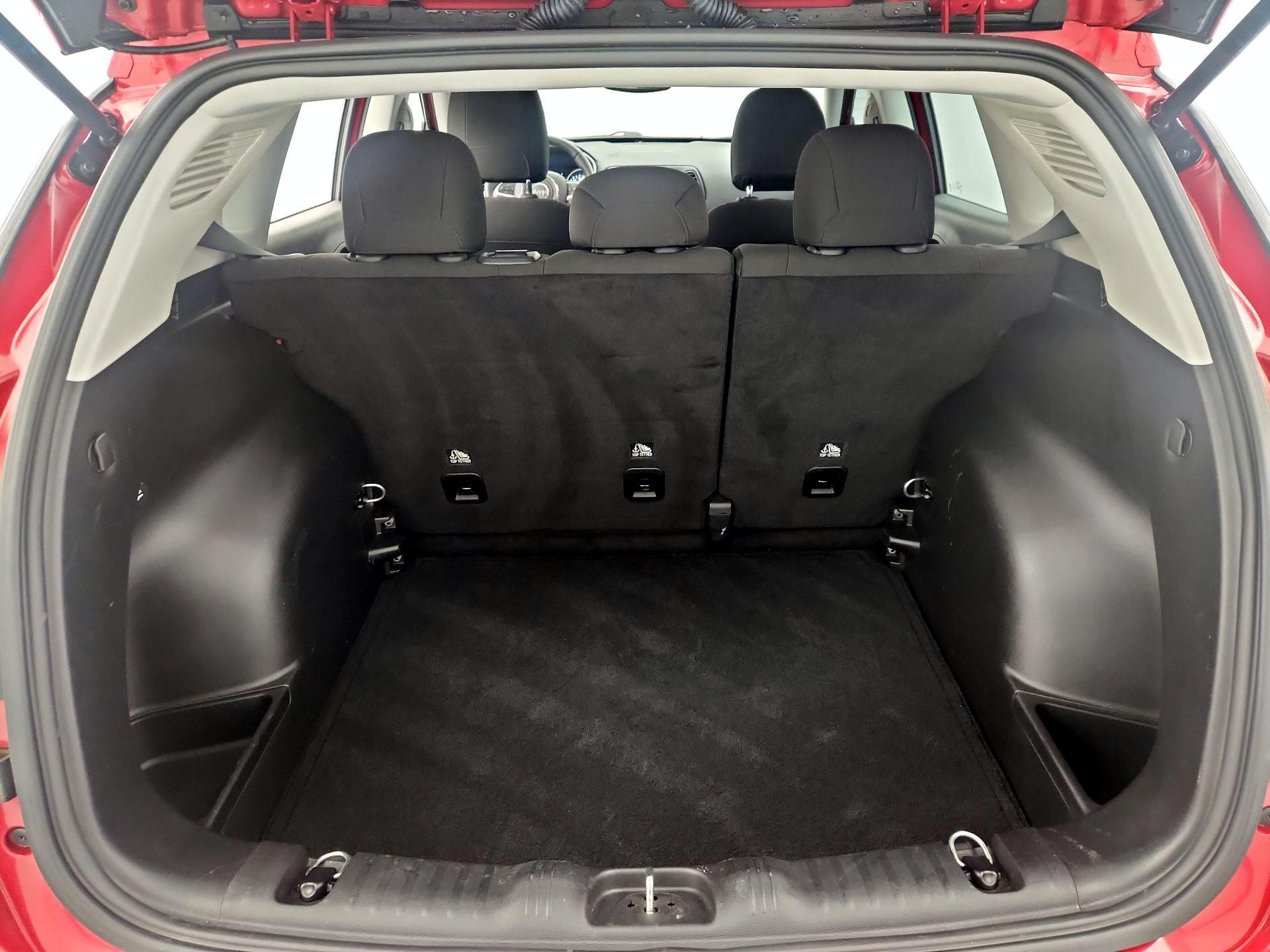 Thumbnail: 2020 Jeep Compass - 20