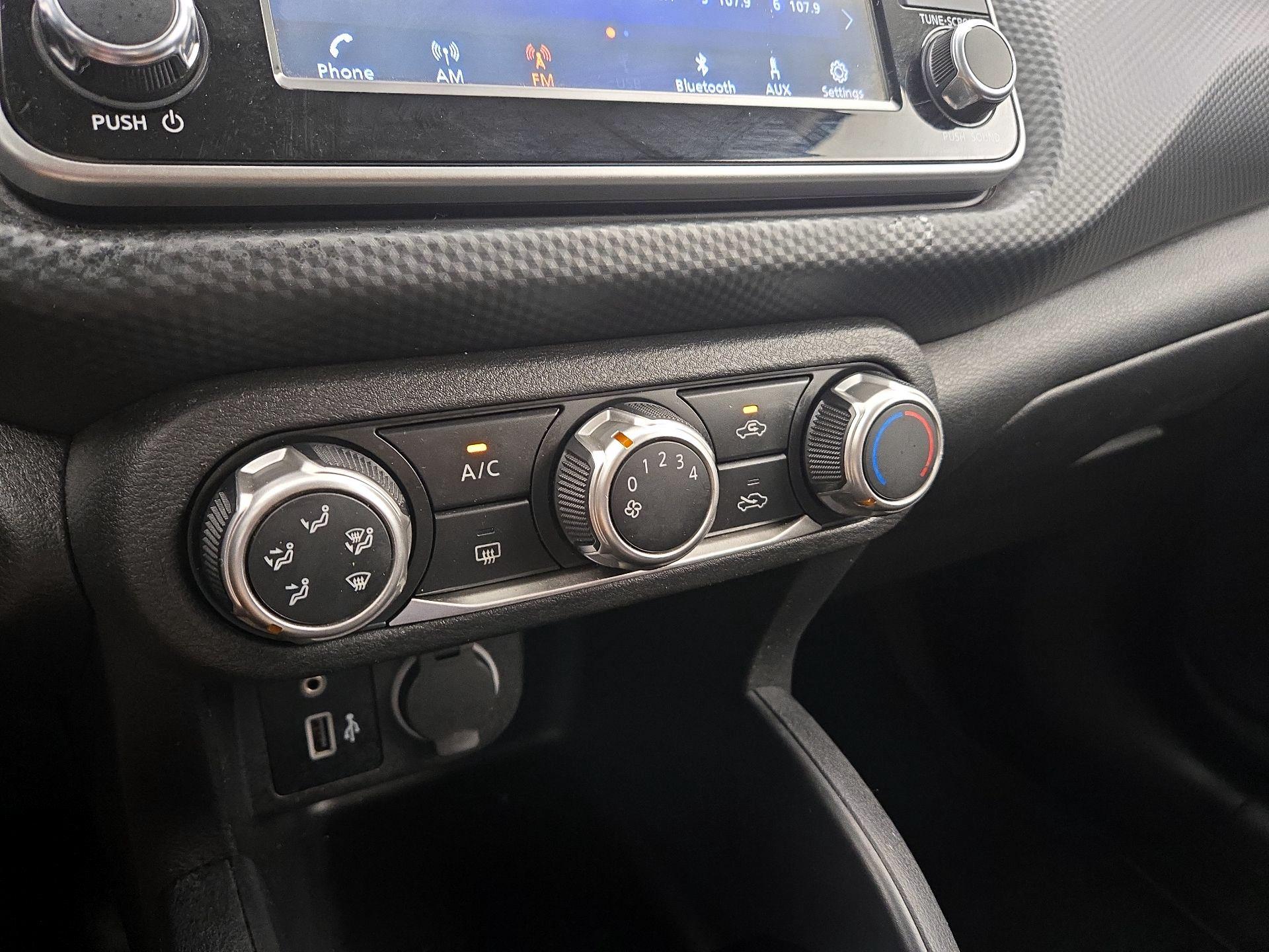 Thumbnail: 2021 Nissan Kicks - 16