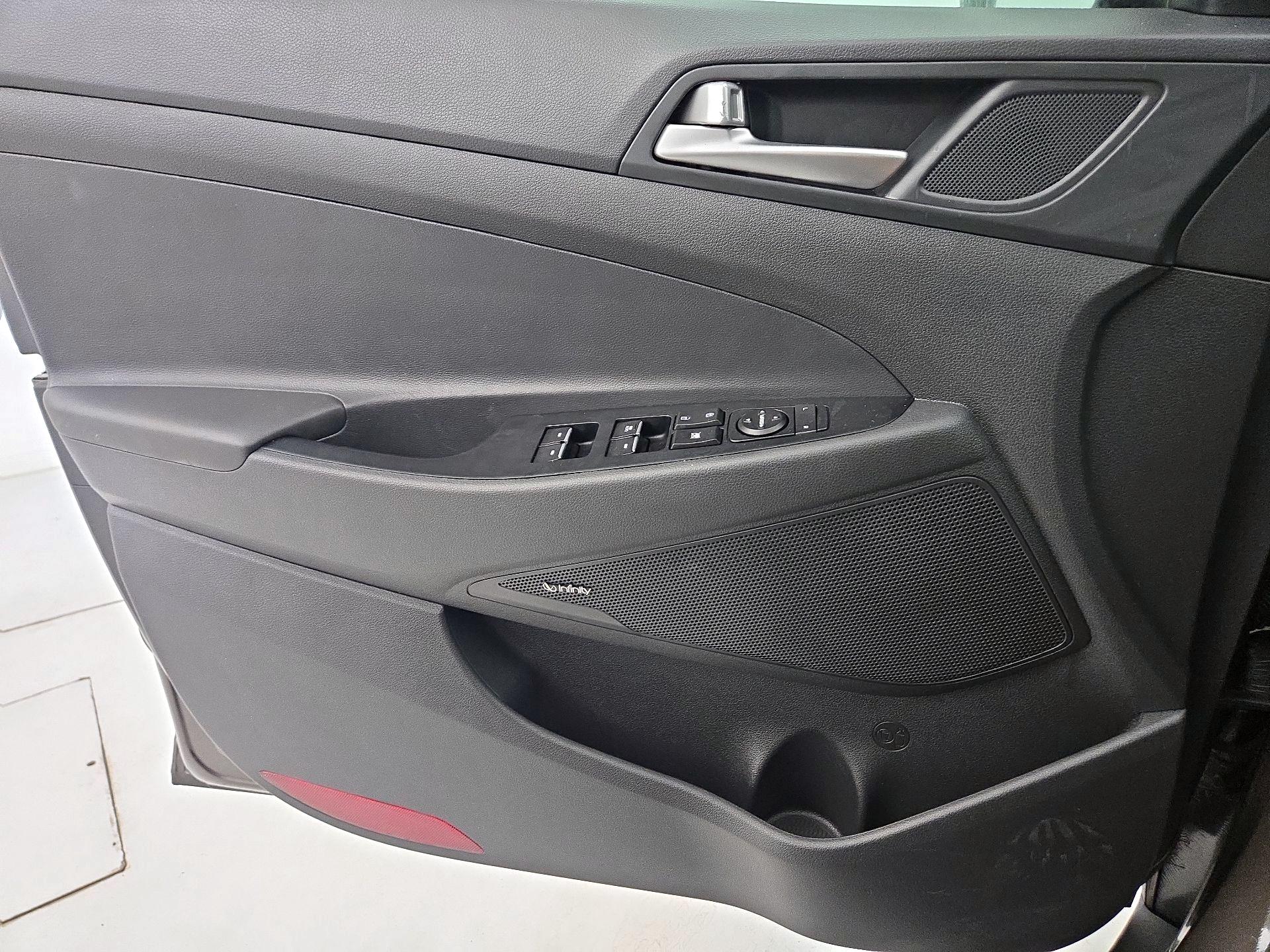 Thumbnail: 2019 Hyundai Tucson - 12