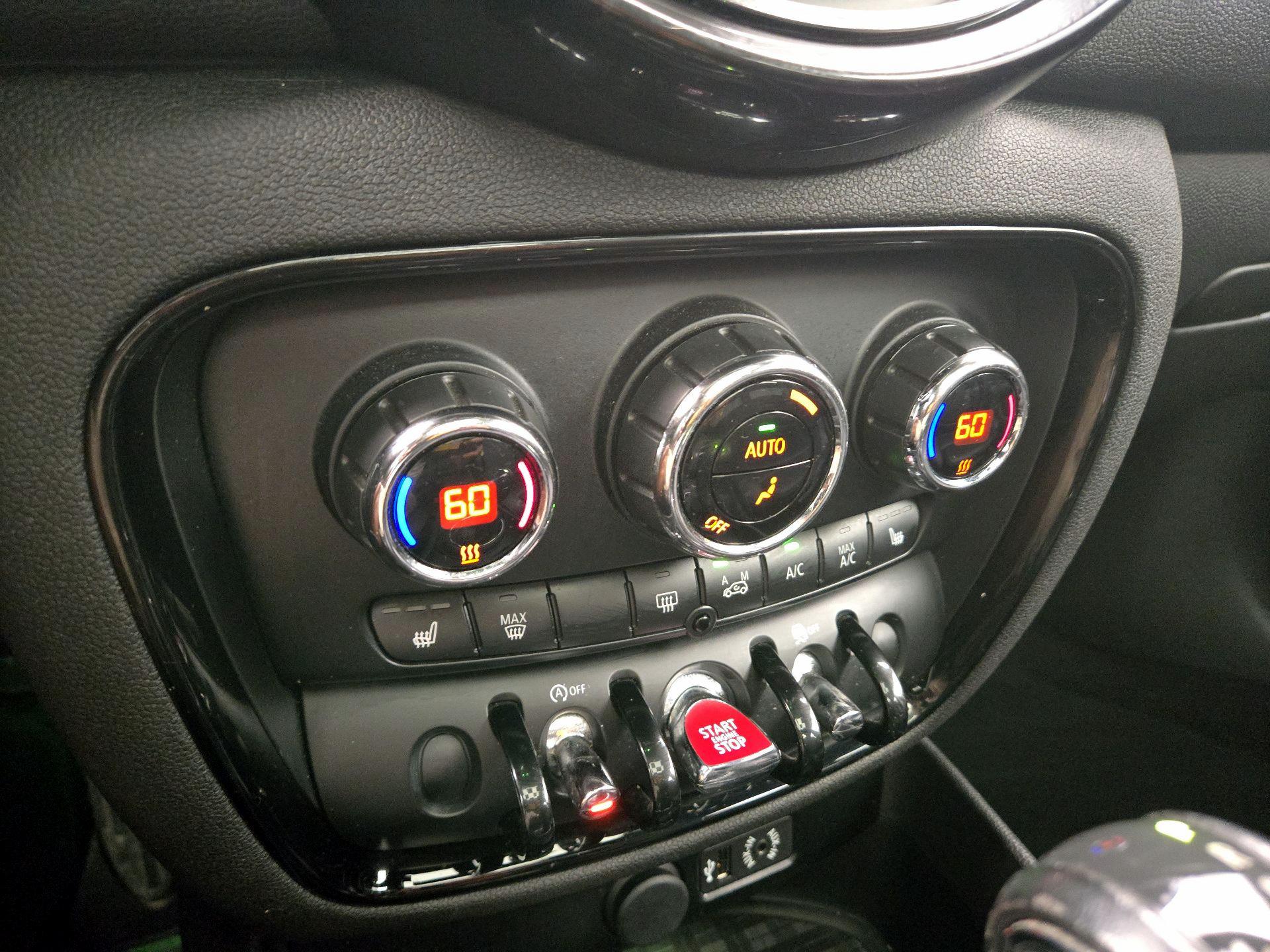 Thumbnail: 2017 MINI Cooper Clubman - 16