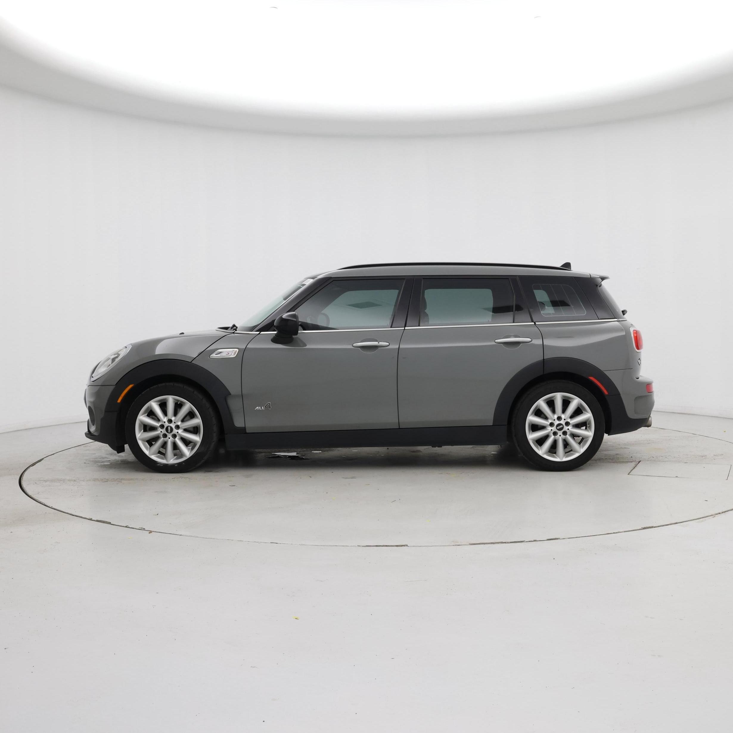 Thumbnail: 2017 MINI Cooper Clubman - 3