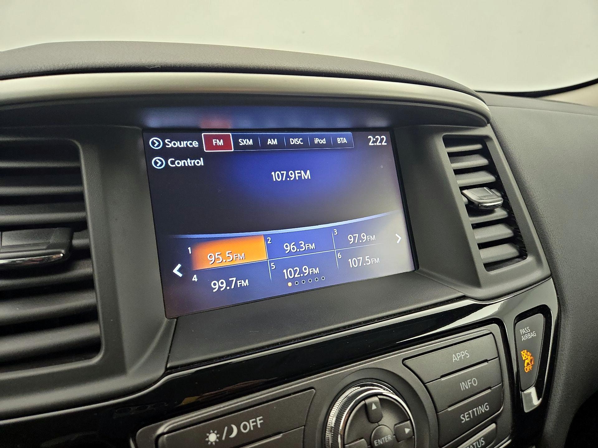 Thumbnail: 2017 Nissan Pathfinder - 15