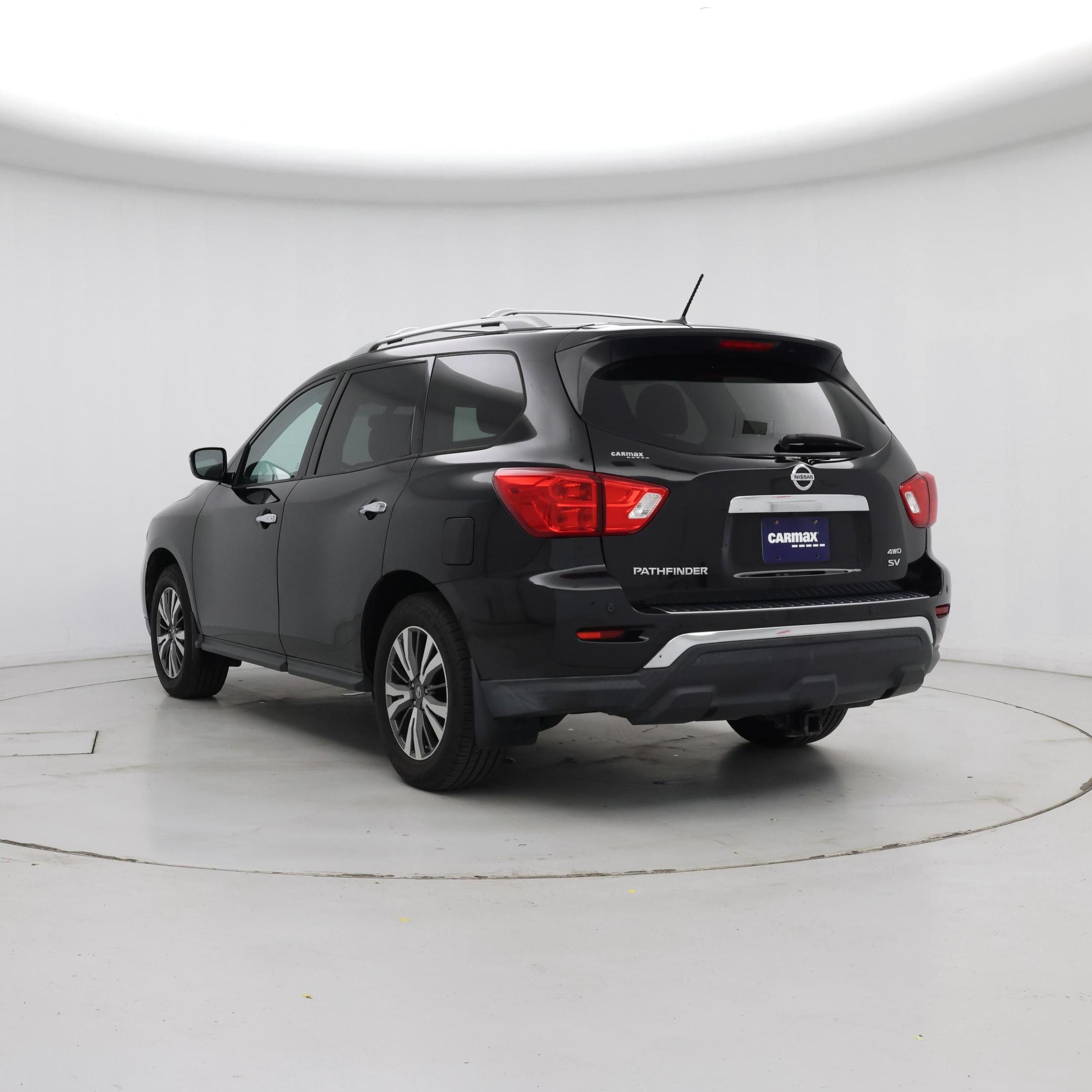 Thumbnail: 2017 Nissan Pathfinder - 2
