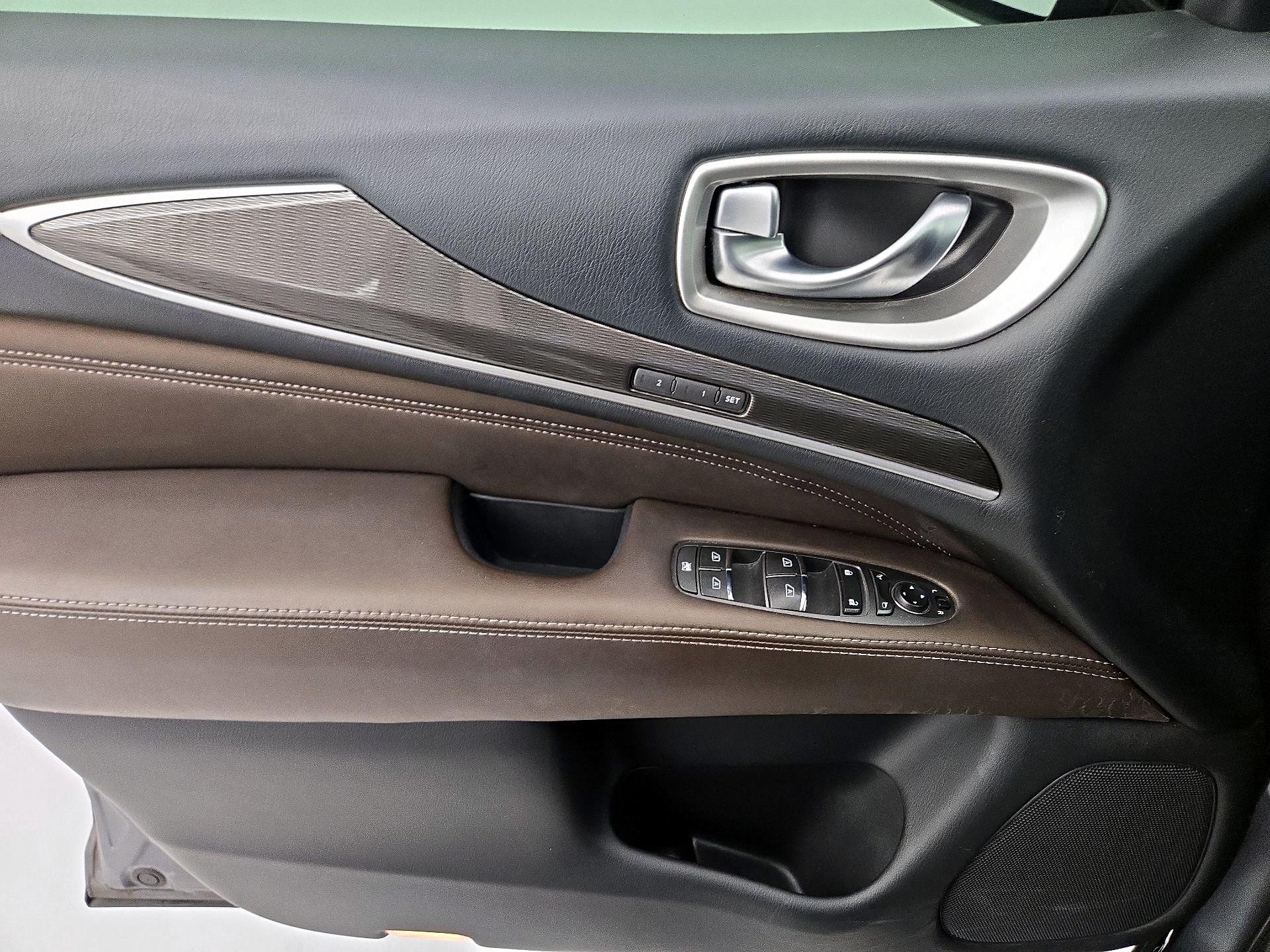 Thumbnail: 2018 INFINITI QX60 - 12