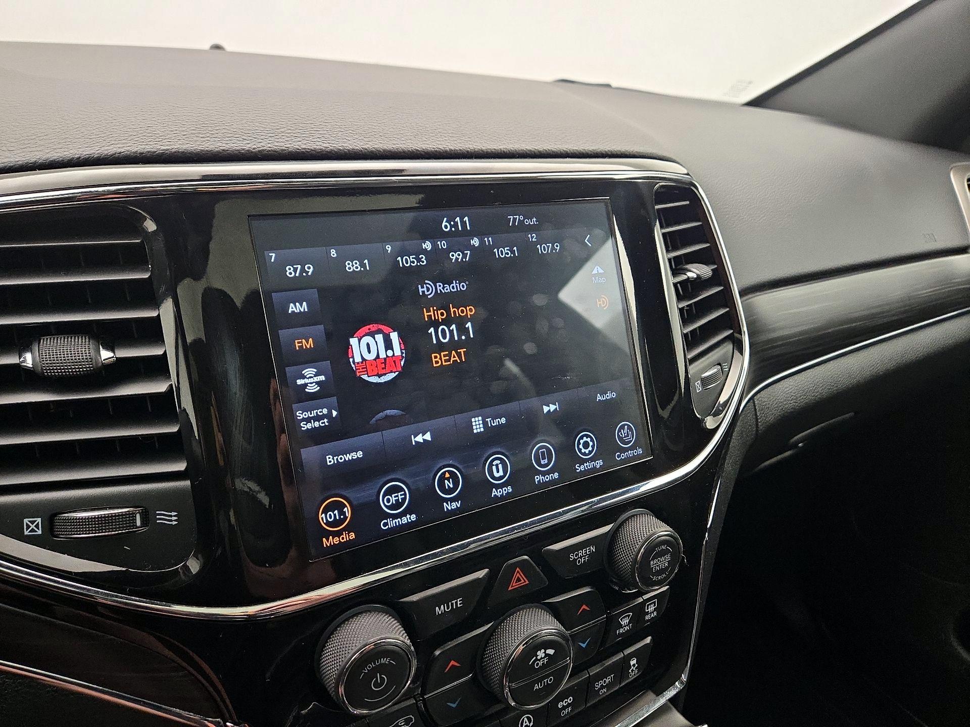 Thumbnail: 2020 Jeep Grand Cherokee - 16