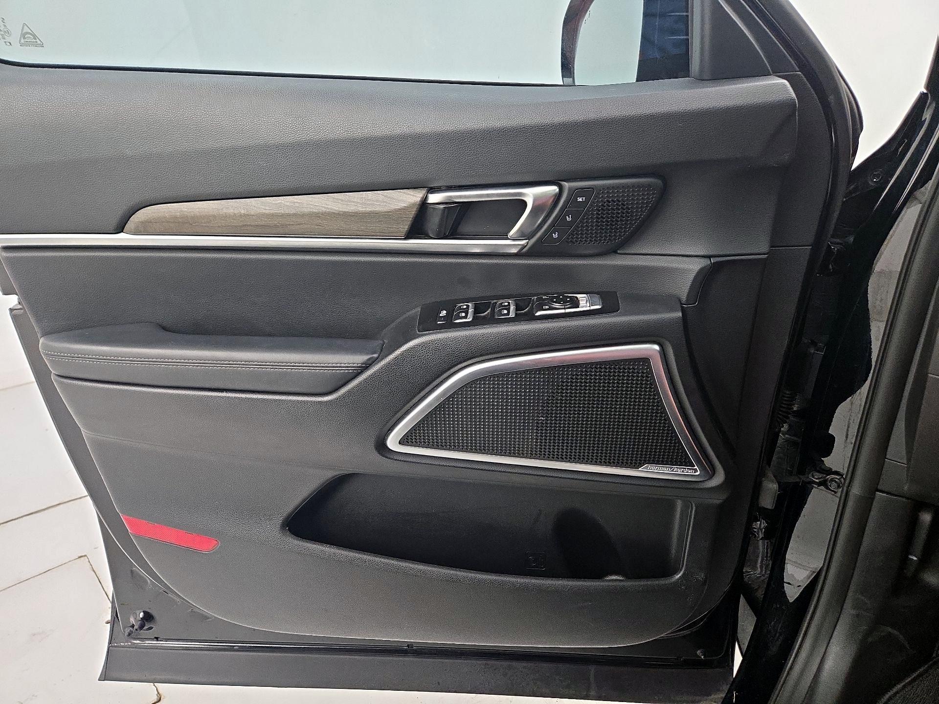 Thumbnail: 2021 Kia Telluride - 12