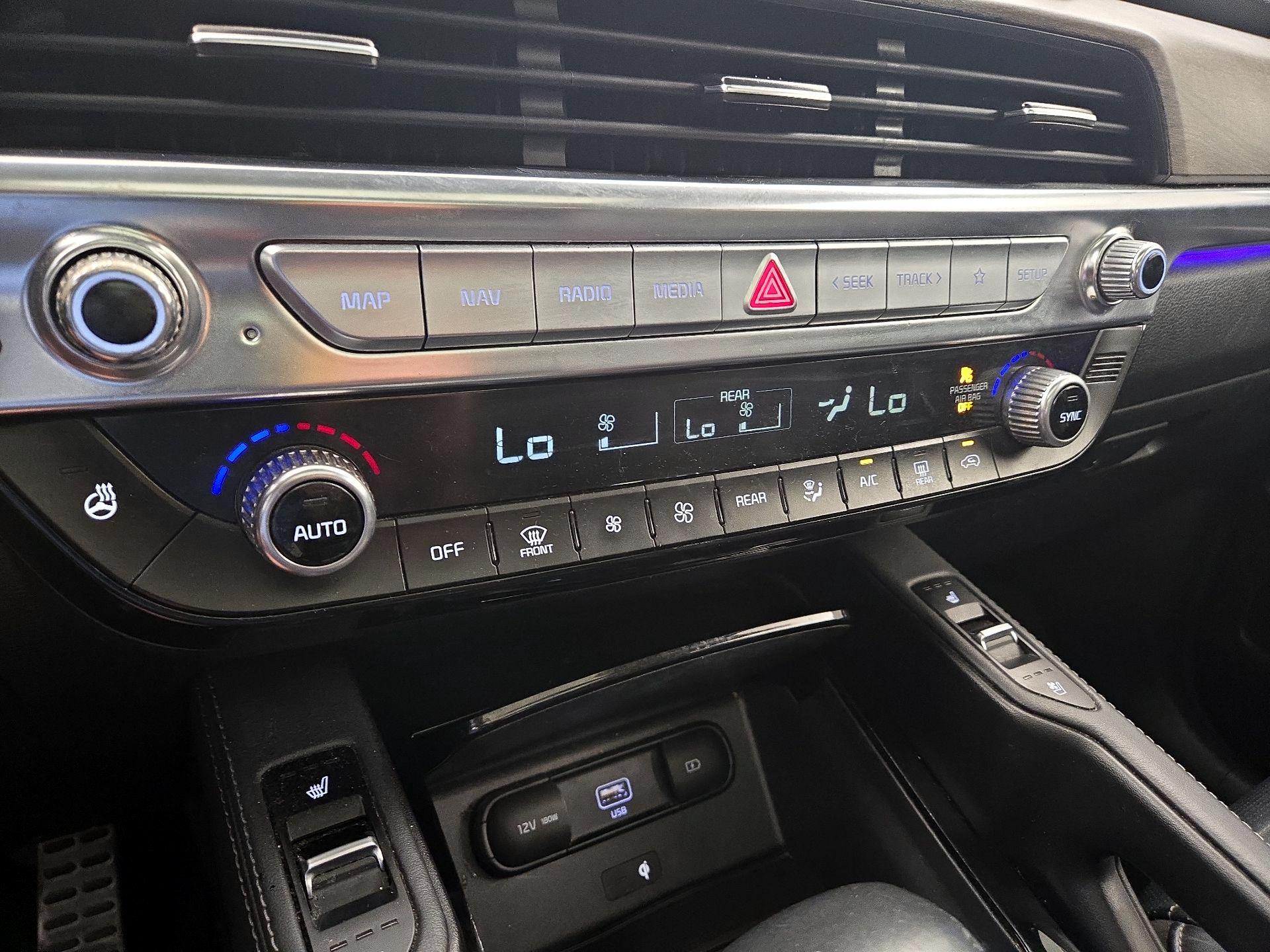 Thumbnail: 2021 Kia Telluride - 17